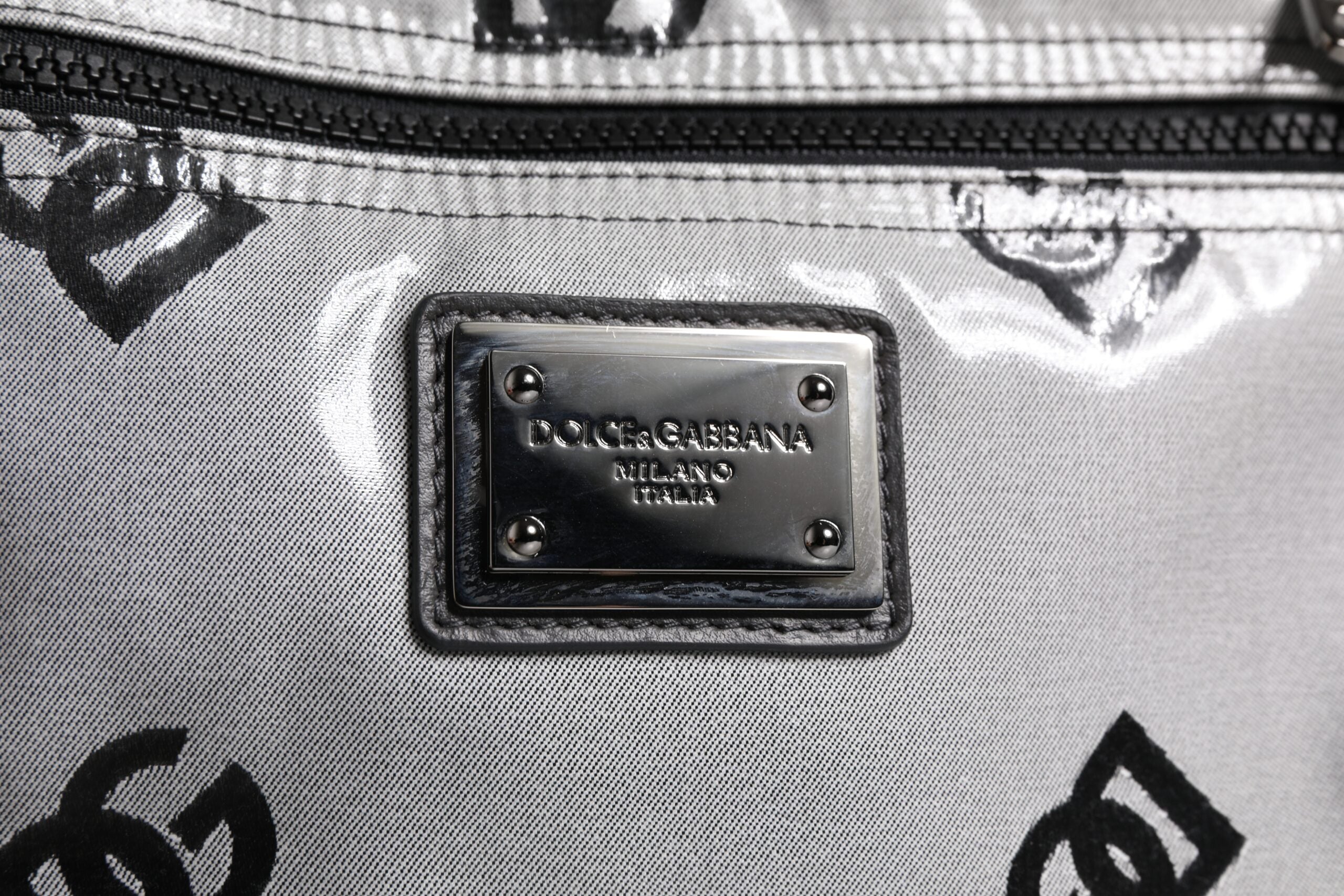 Dolce & Gabbana Polyester Grau Schwarz DG Logo Plaque Rucksack Tasche
