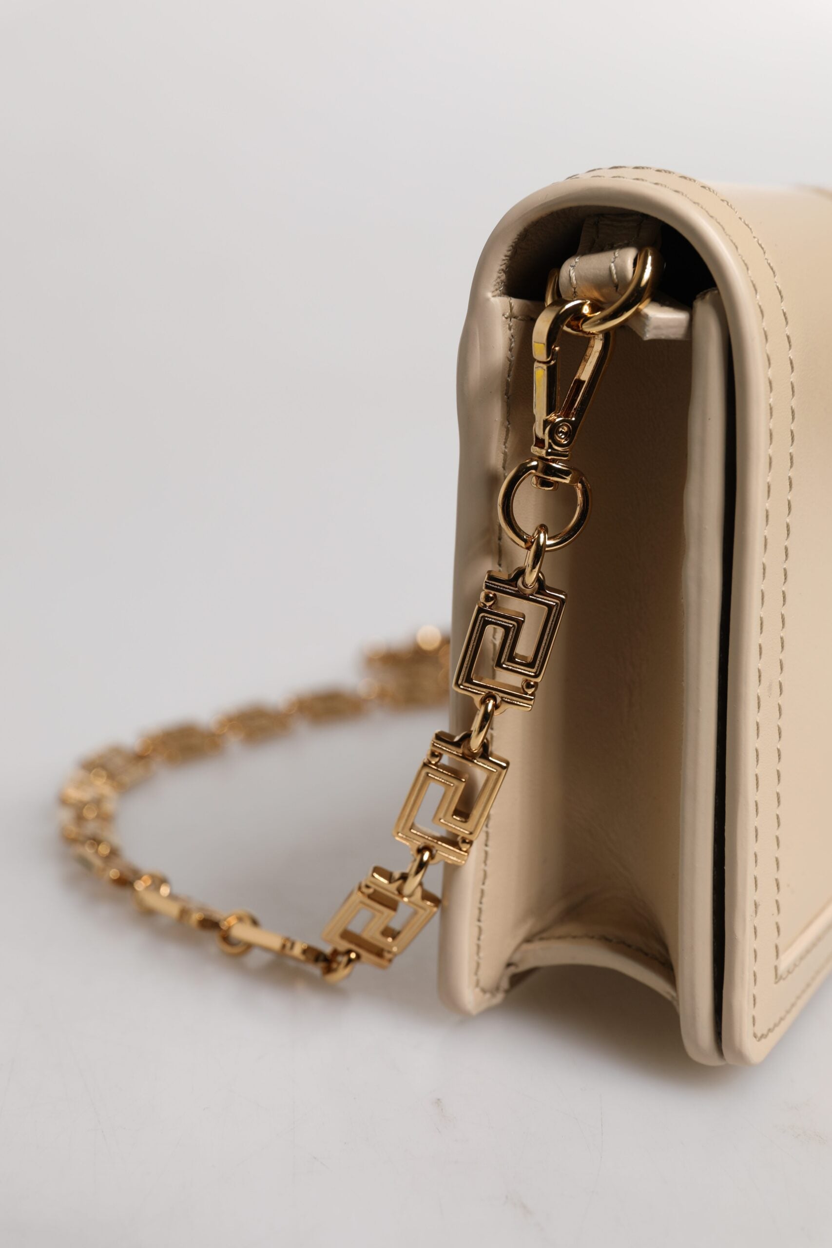 Versace Beige Goldkette Kalbsleder Brieftasche Crossbody Tasche