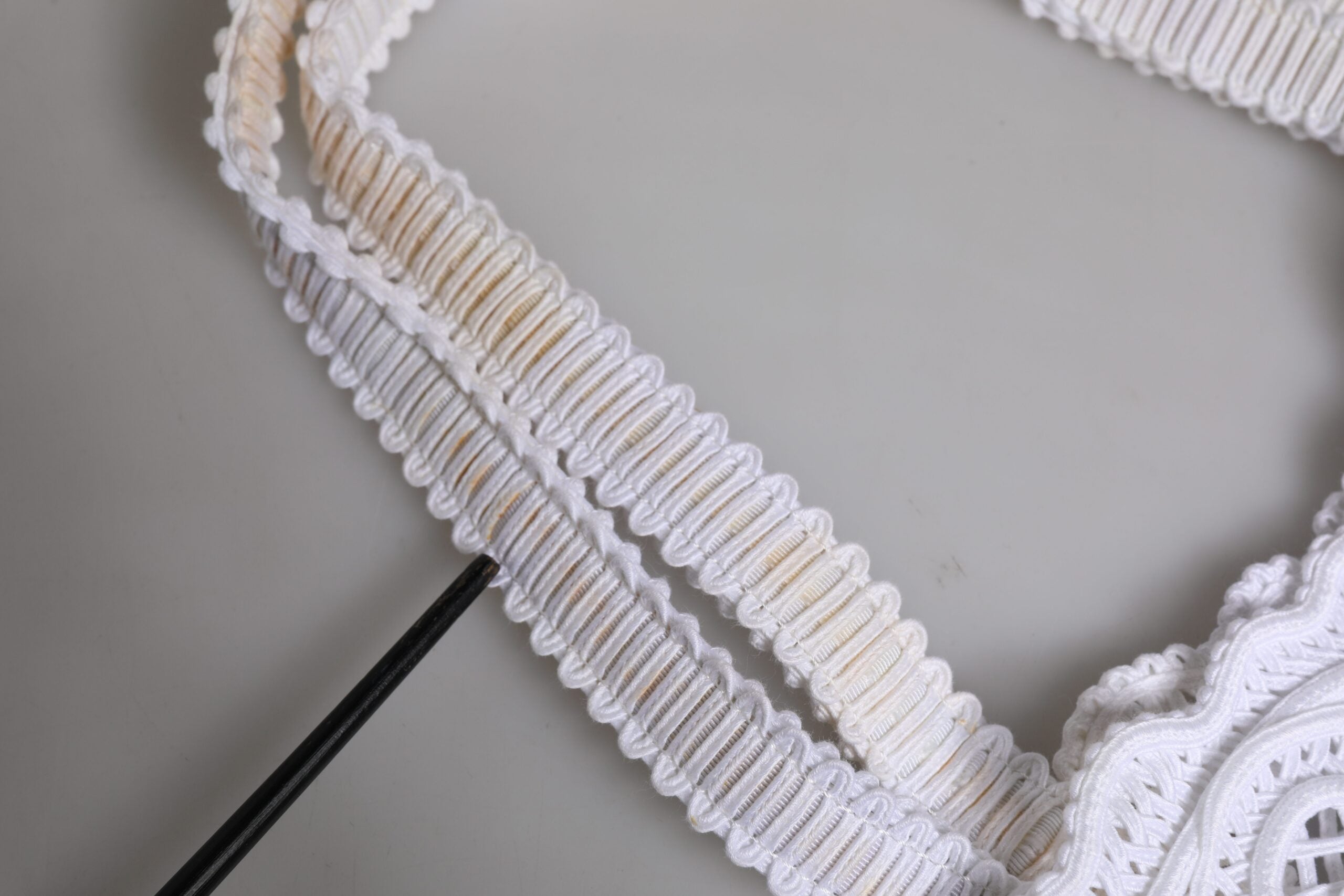 Dolce & Gabbana Weiß Cordonetto Spitze Beatrice Tote Einkaufstasche