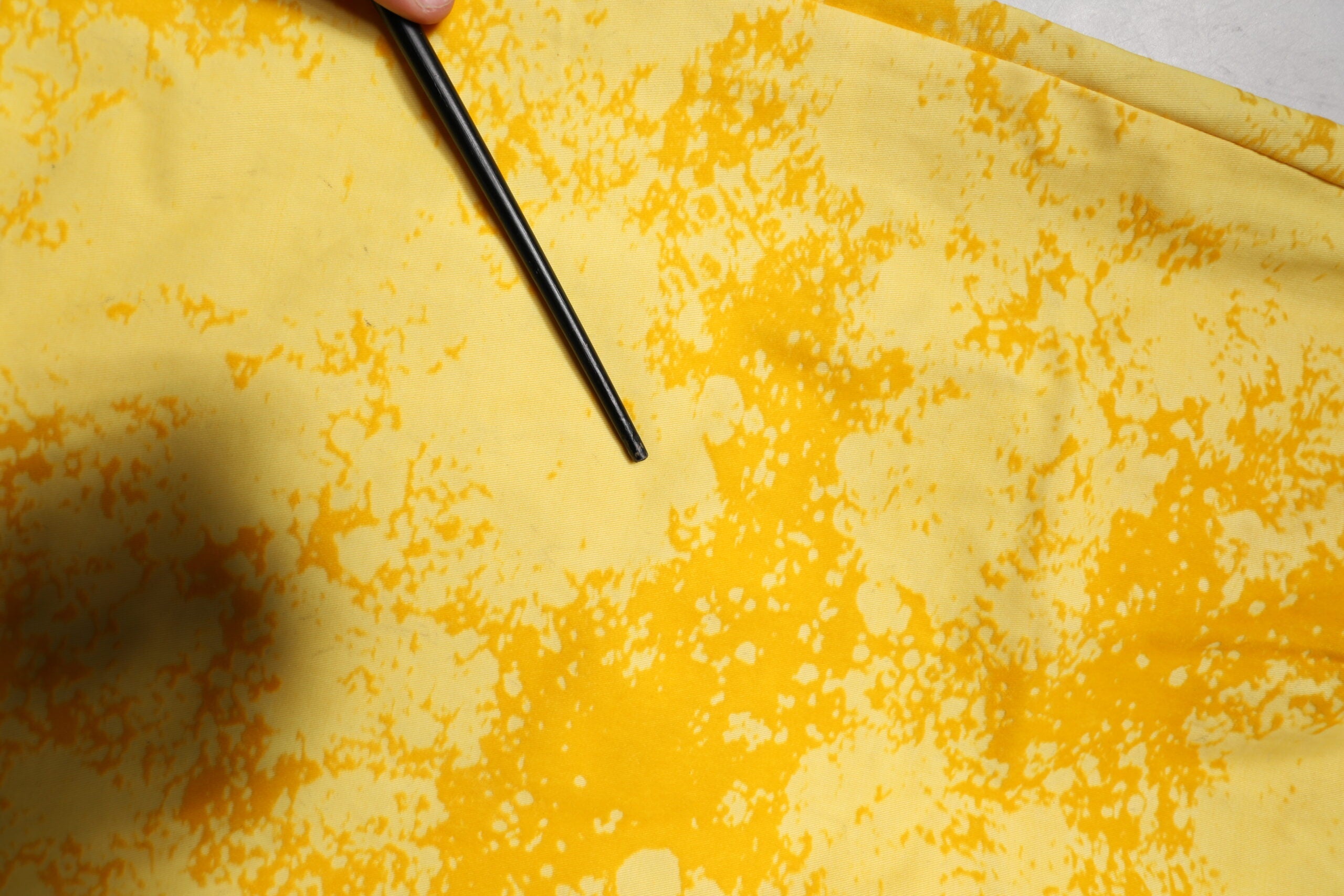 Dolce & Gabbana Gelbe Krawattenfärbung Baumwolle Straight Denim Jeans