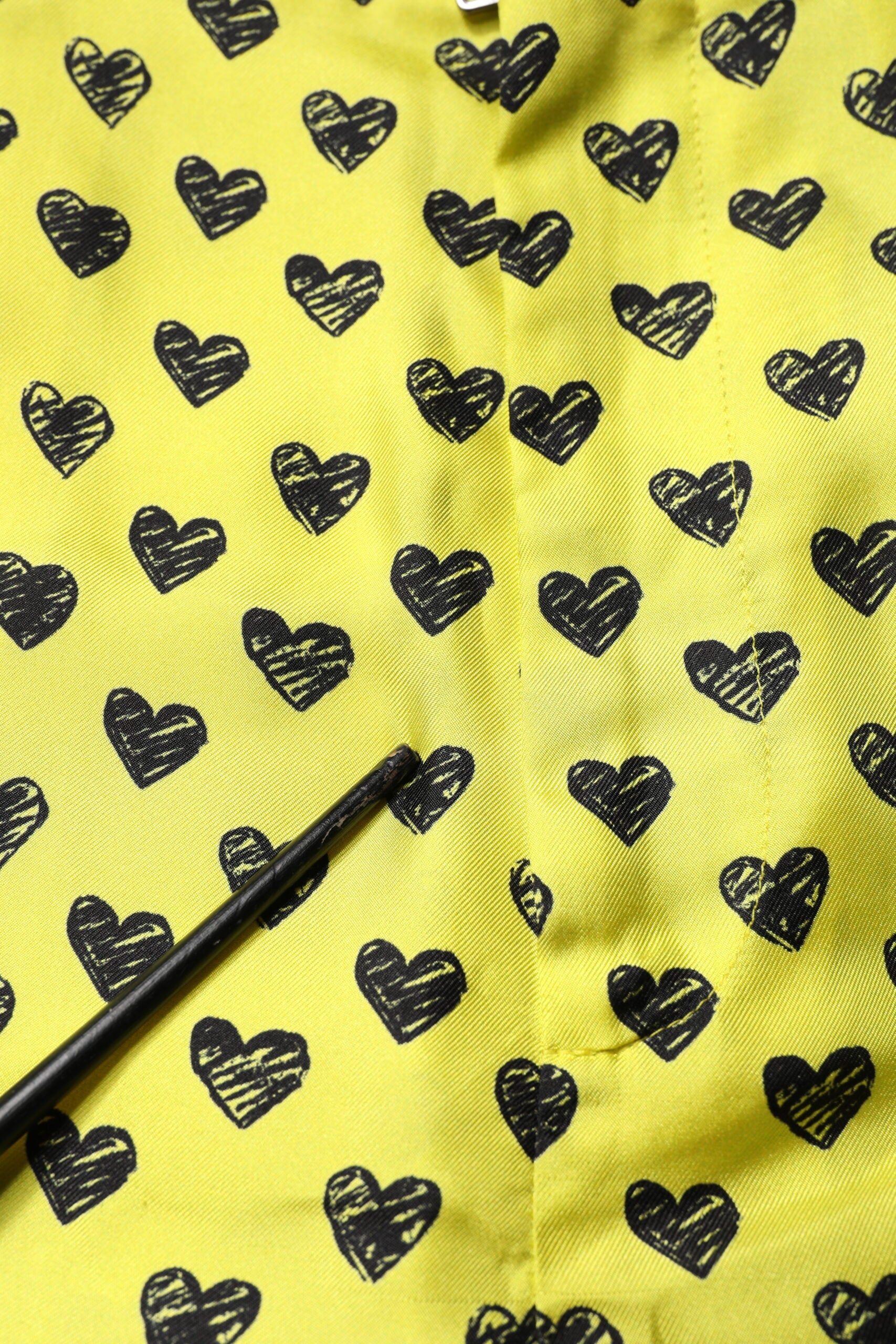 Dolce & Gabbana Grüne Bermudashorts mit Herz aus Seide