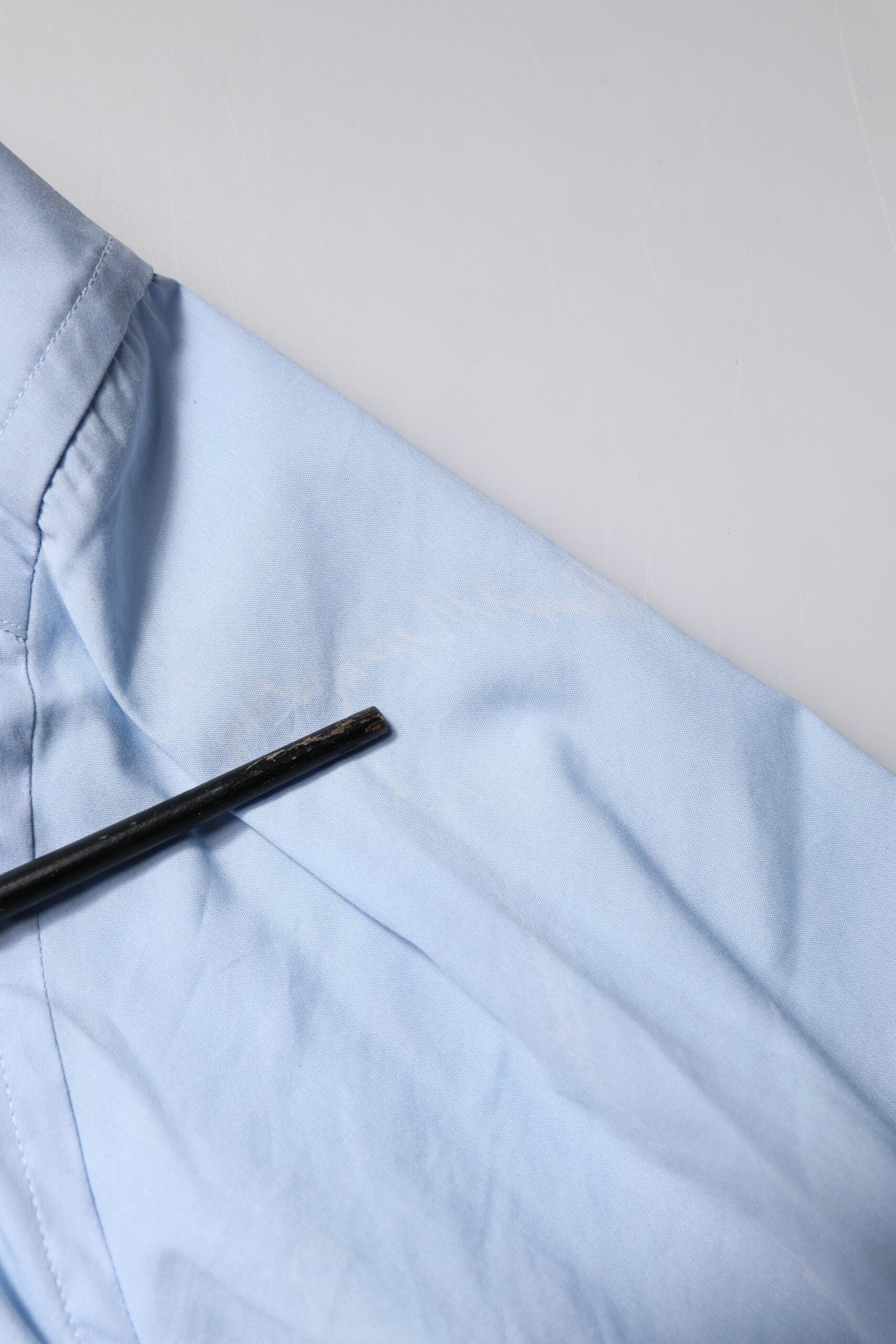 Dolce & Gabbana Hellblaues Kleid aus Baumwolle GOLD Formelles Hemd