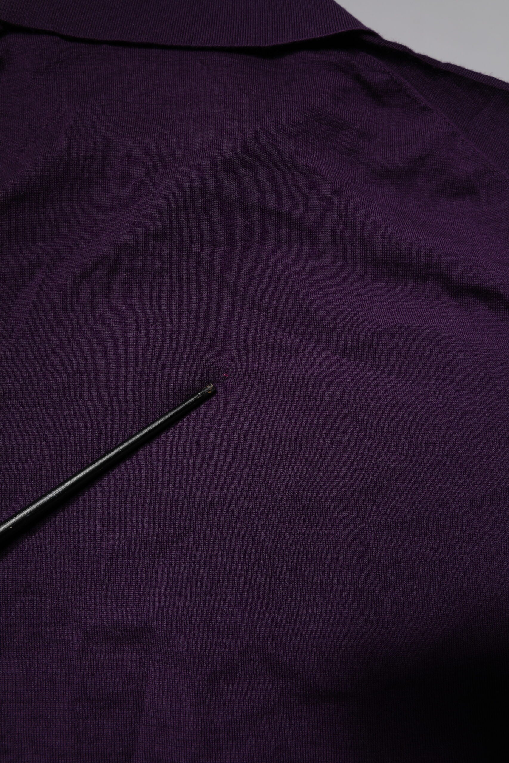 Dolce & Gabbana Violettes Polo-Shirt mit Kaschmir-Kragen