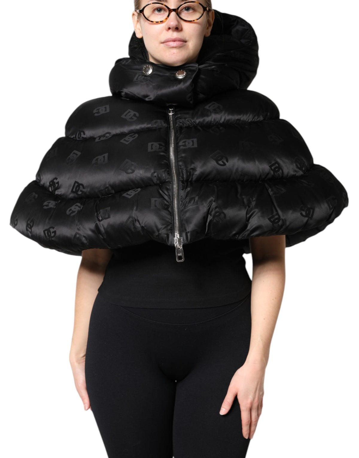 Dolce & Gabbana Zwarte Gevoerde Gewatteerde Hooded Cropped Jas Met Volledige Ritssluiting