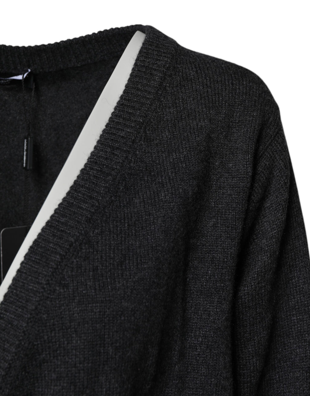 Dolce & Gabbana Grauer Kaschmirpullover mit tiefem V-Ausschnitt