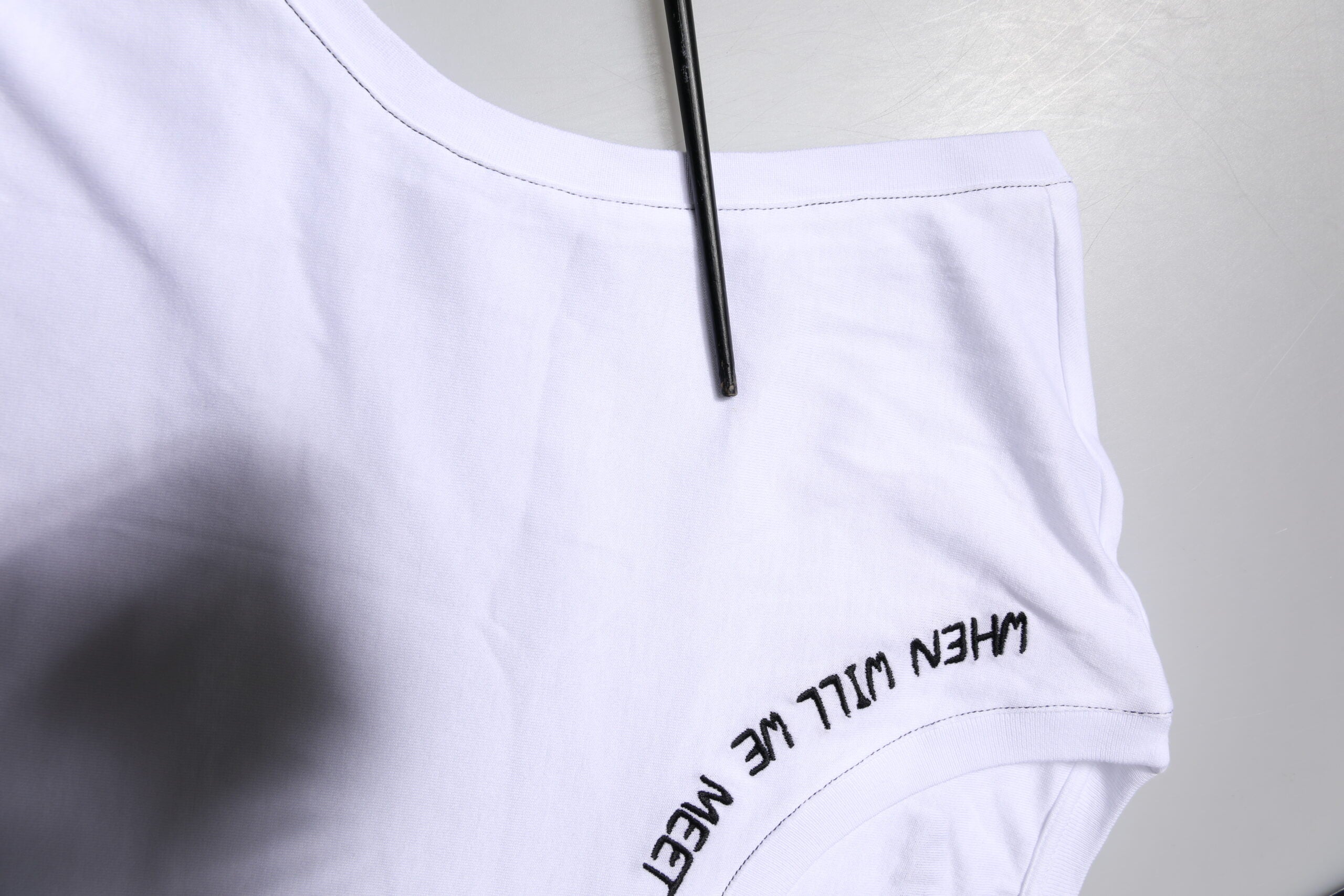 Dolce & Gabbana Weißes ärmelloses bedrucktes Tank-T-Shirt aus Baumwolle