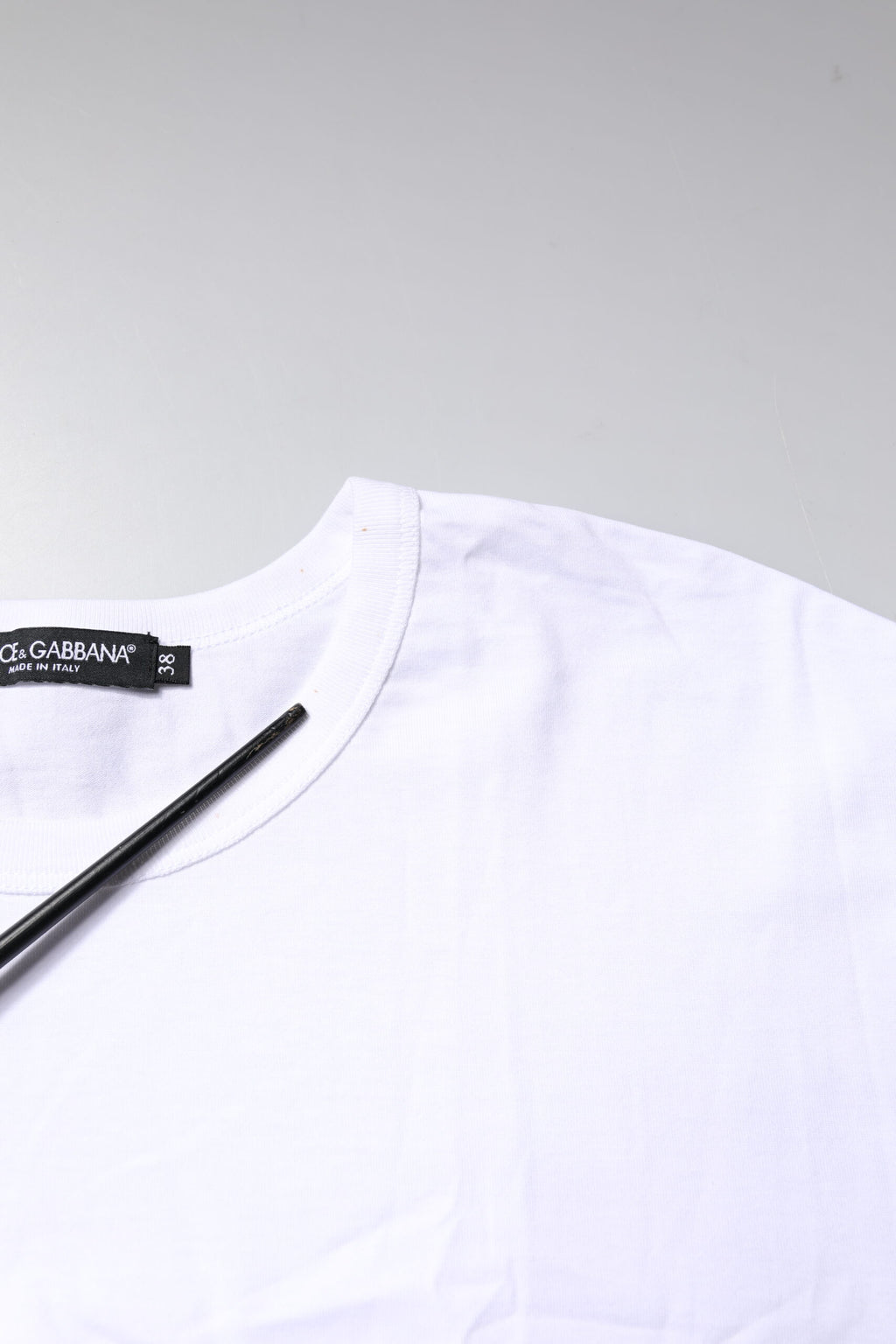 Dolce & Gabbana Weißes Baumwoll-T-Shirt mit Rundhalsausschnitt und Cropped Top