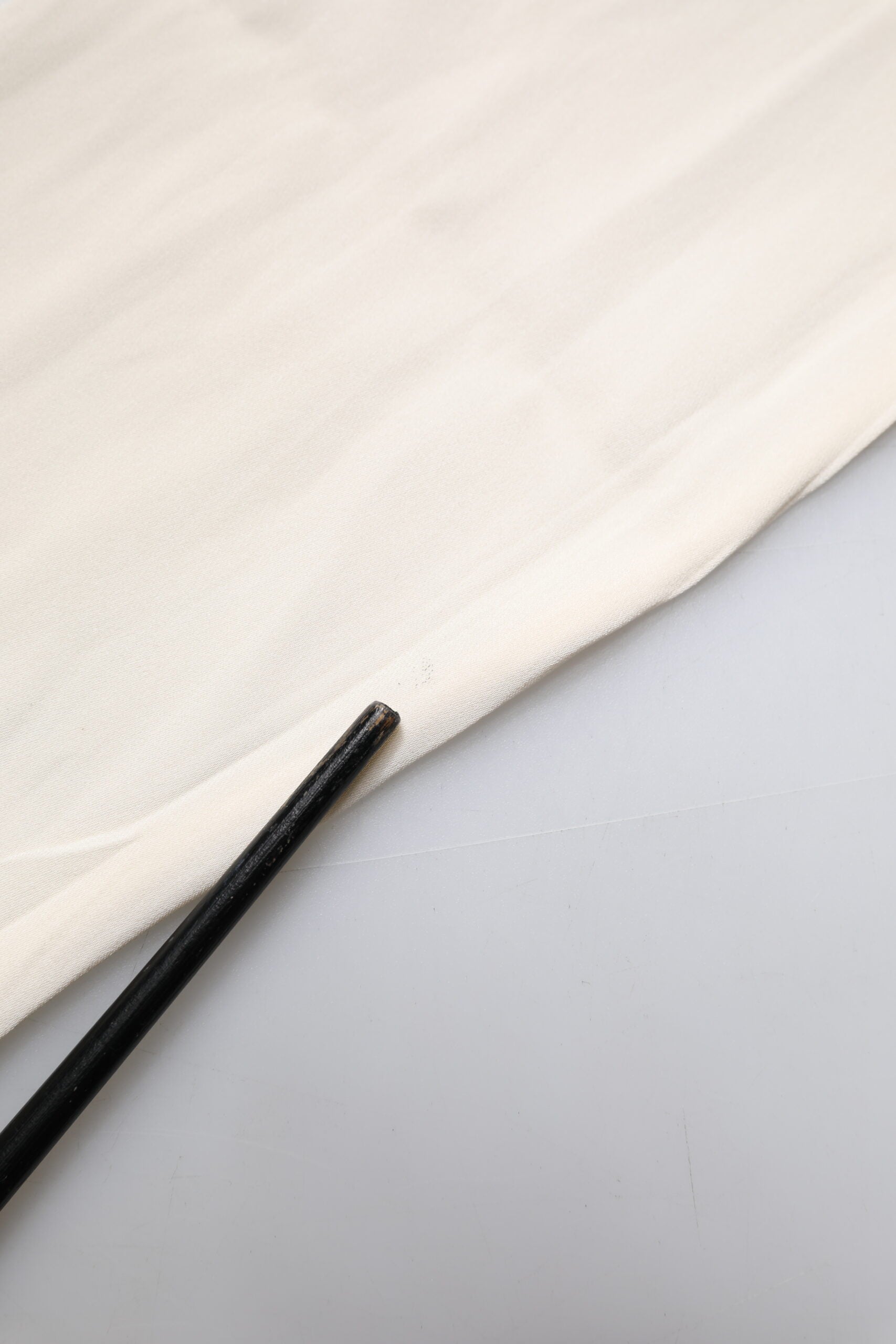 Dolce & Gabbana Cremefarbenes Blusentop mit floraler Spitze und langen Ärmeln