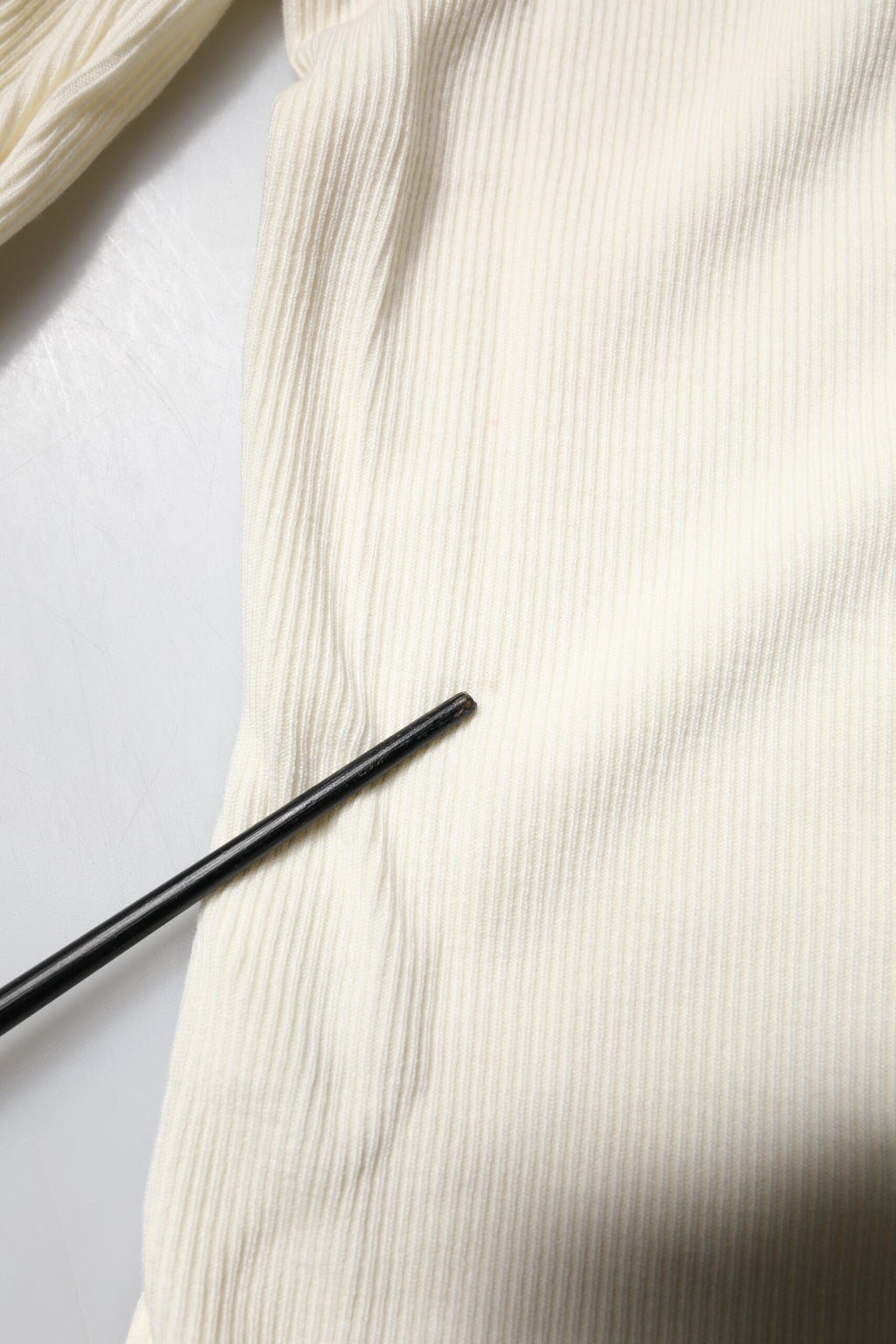 Dolce & Gabbana Cremefarbener Rollkragenpullover mit langen Ärmeln