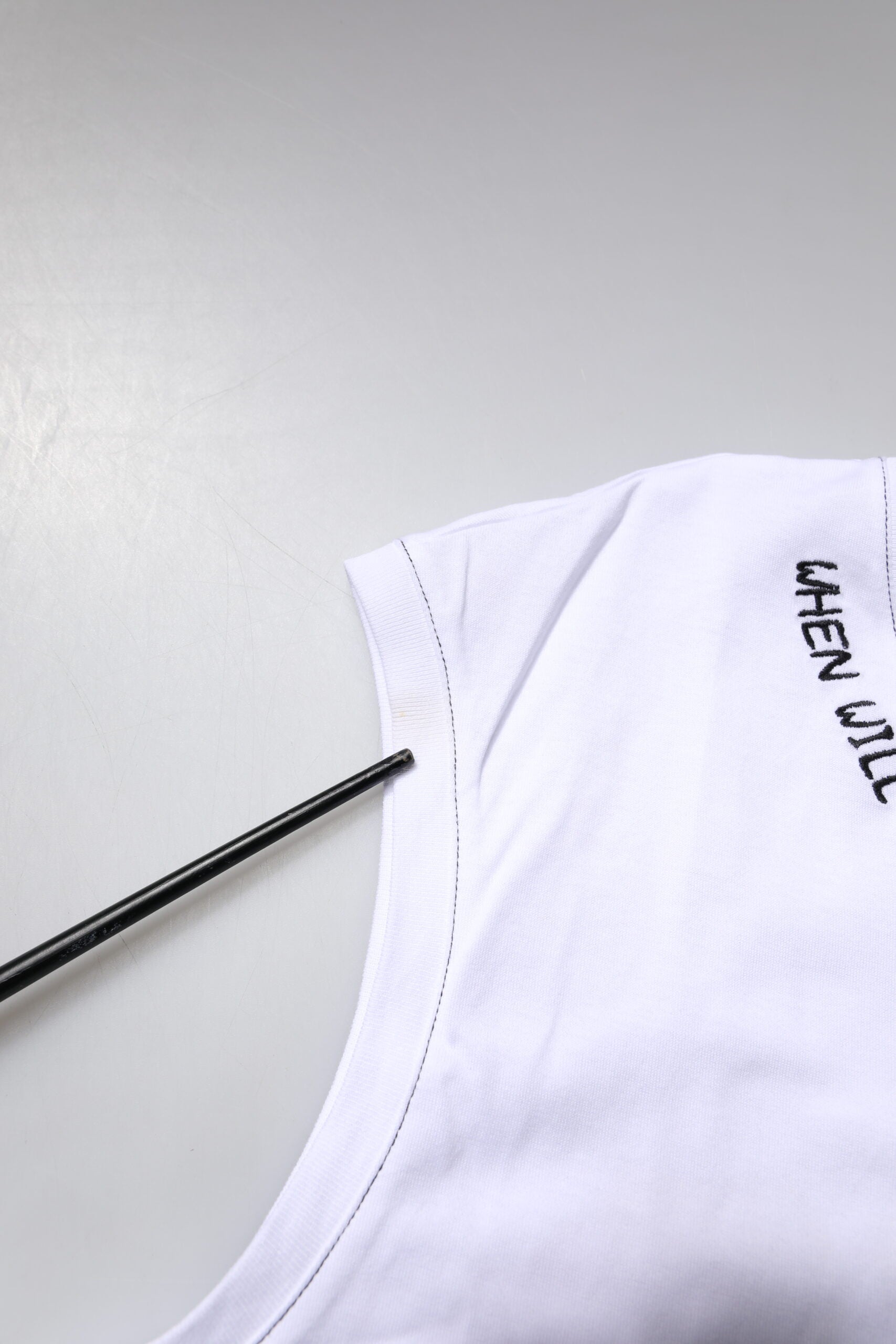 Dolce & Gabbana Weißes ärmelloses bedrucktes Tank-T-Shirt aus Baumwolle