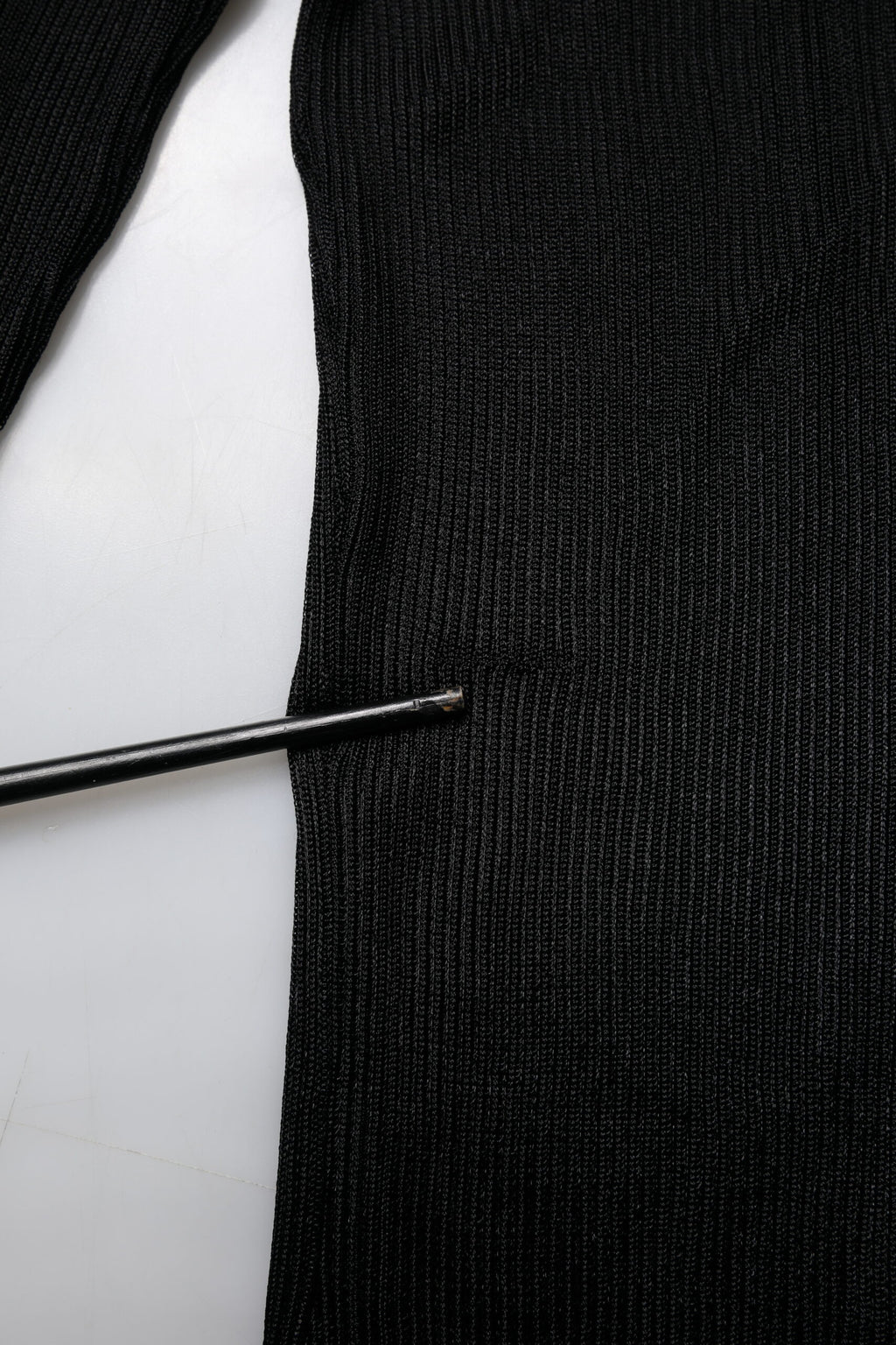 Dolce & Gabbana Schwarzes Strick-Top mit langen Ärmeln und schmalem Rollkragen