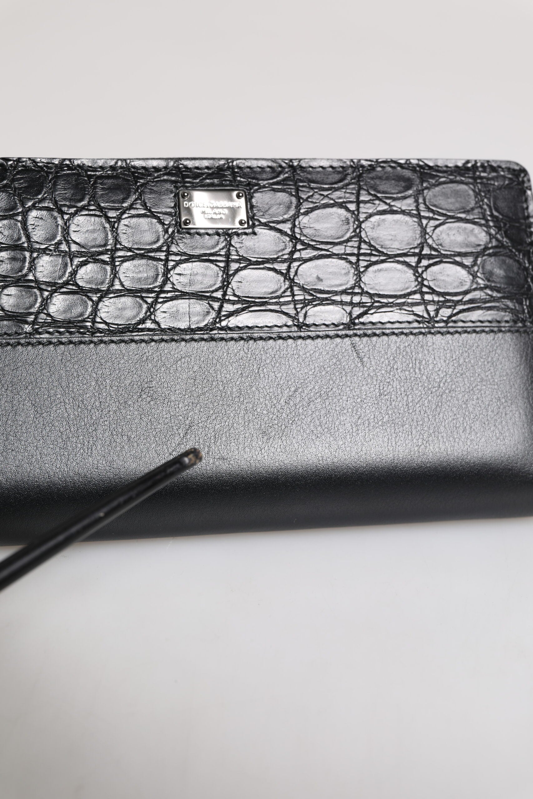 Dolce & Gabbana Schwarzes Leder Logo-Plakette Zip Around Continental Brieftasche