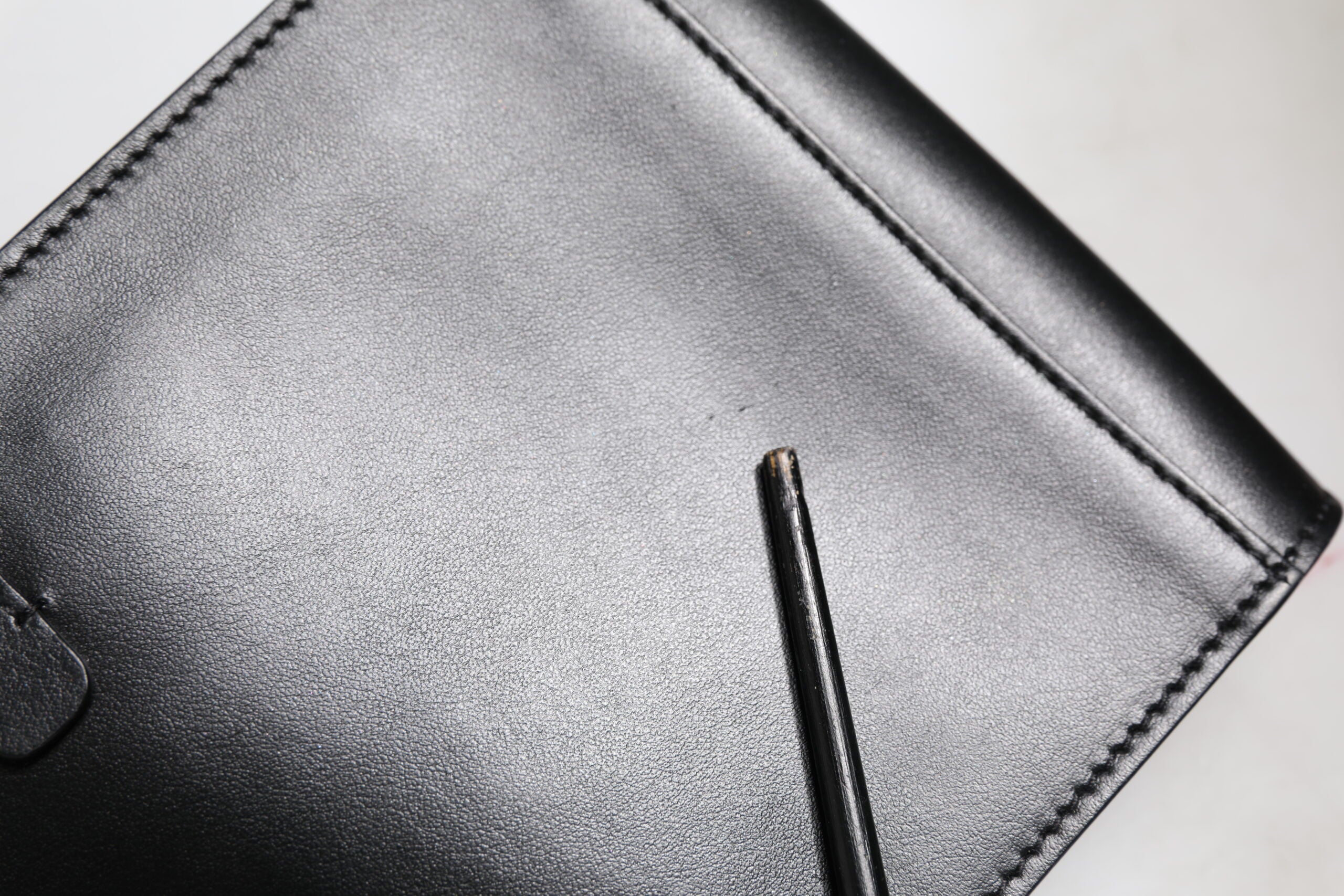 Dolce & Gabbana Schwarze Mini-Tasche aus Kalbsleder mit Logo-Plakette