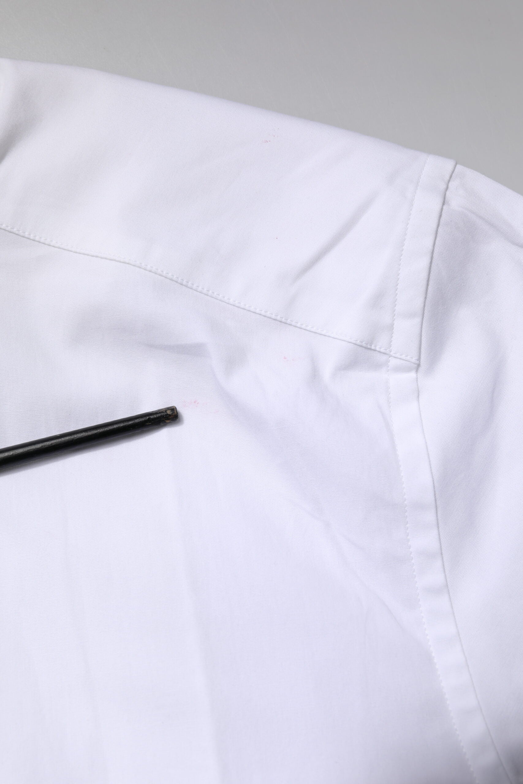 Dolce & Gabbana Weißes Baumwoll-Stretch GOLD Kleid Formelles Hemd