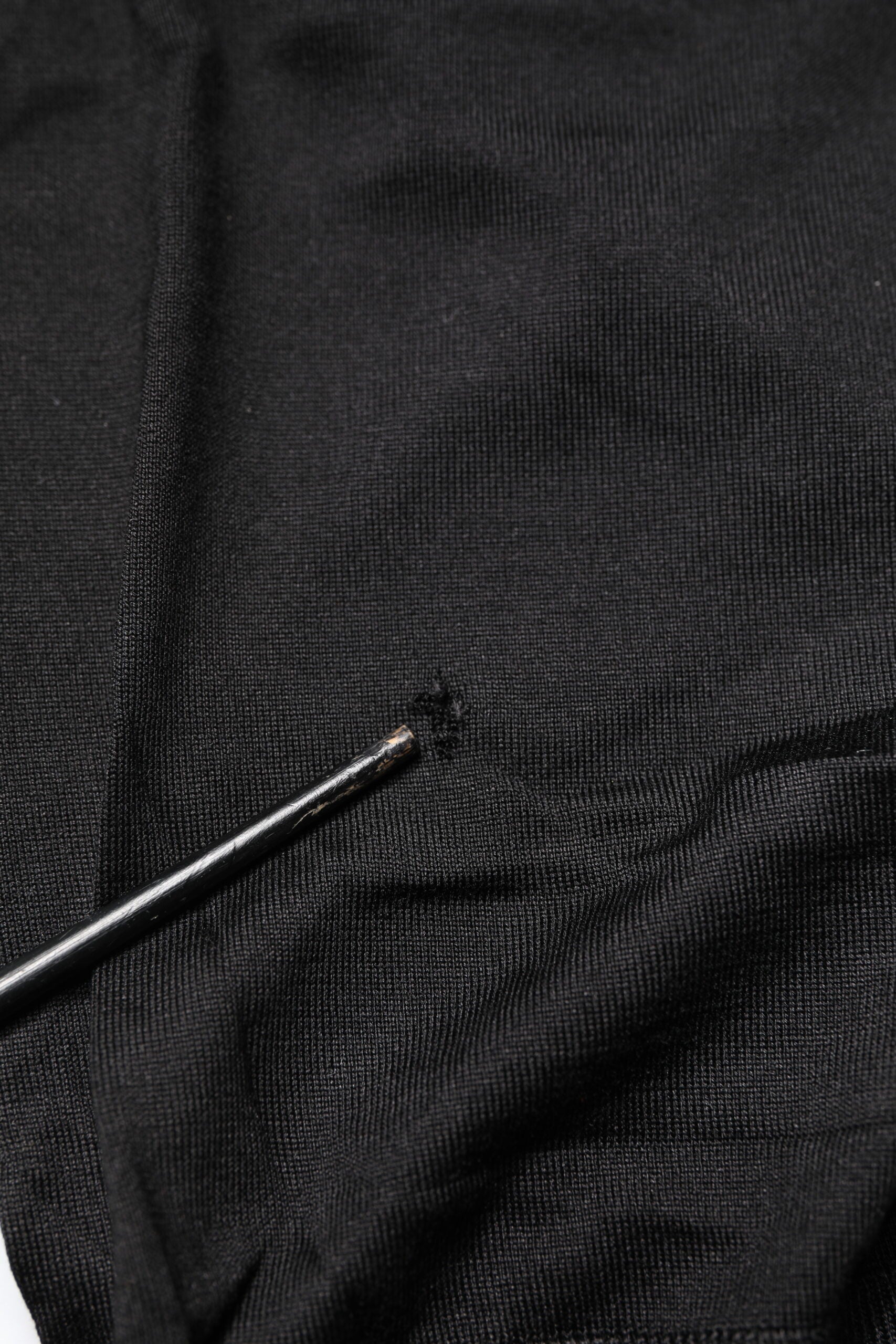 Dolce & Gabbana Schwarzes ärmelloses Top mit Rundhalsausschnitt aus Spitze