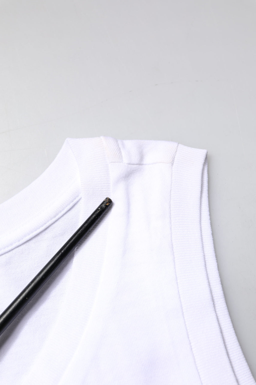 Dolce & Gabbana Weißes ärmelloses T-Shirt mit Rundhalsausschnitt aus Baumwolle