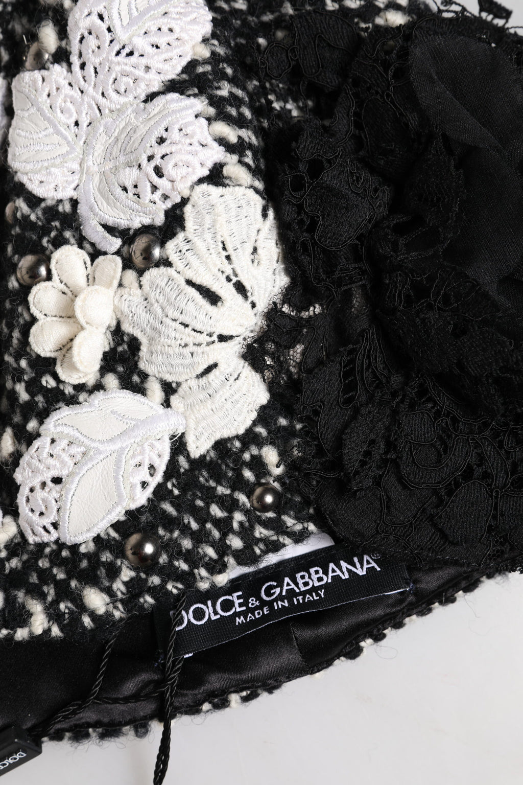 Dolce & Gabbana Zwarte Wollen Cloche Hoed met Witte Bloemenborduursels