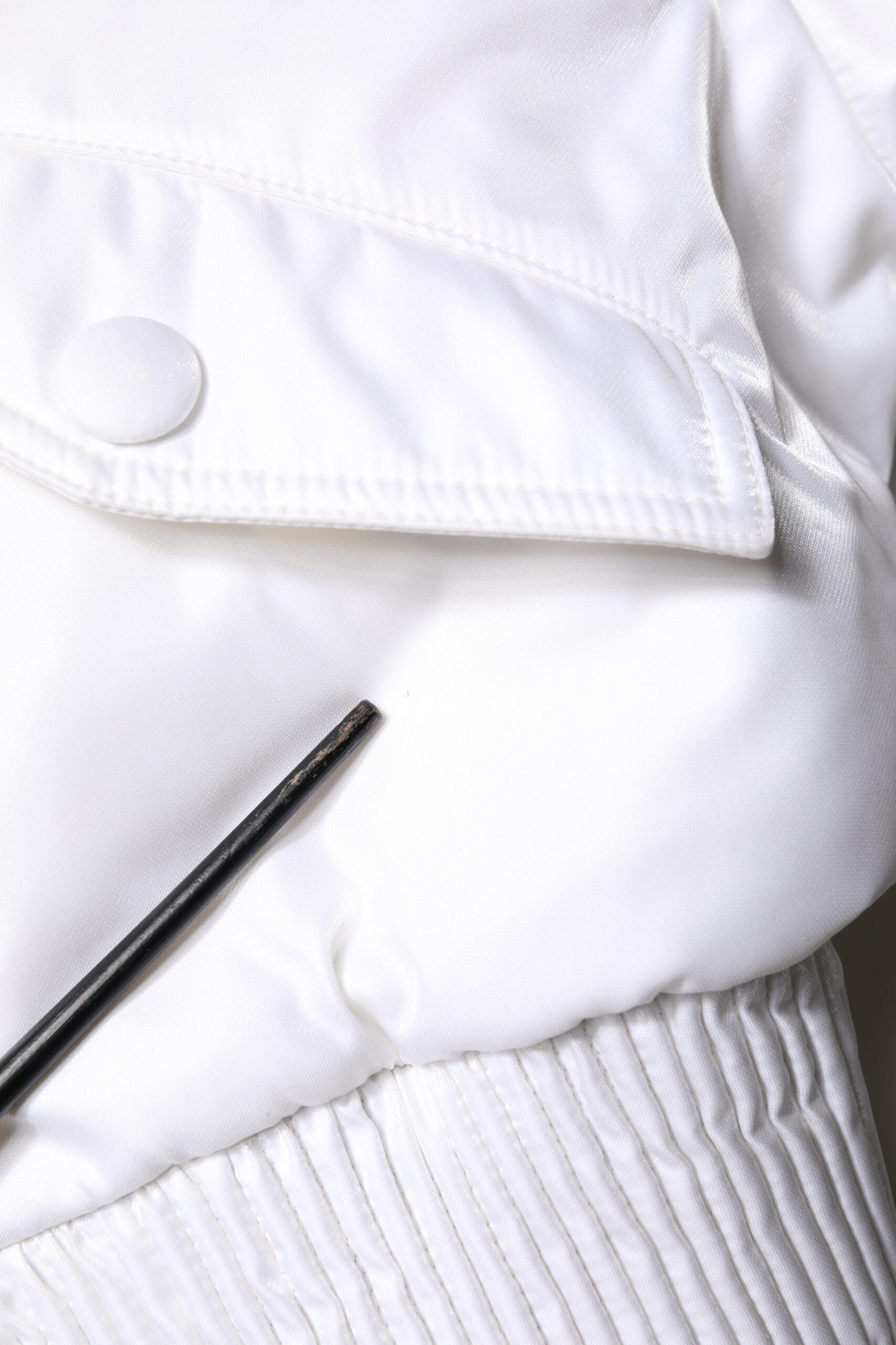 Dolce & Gabbana Weiße Bomberjacke mit durchgehendem Reißverschluss aus Nylon