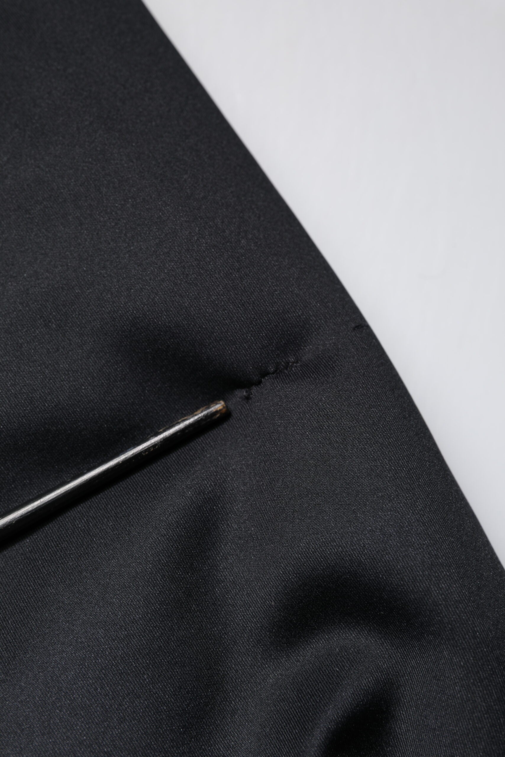 Dolce & Gabbana Schwarze Polyester DG Jacke mit Kapuze und durchgehendem Reißverschluss