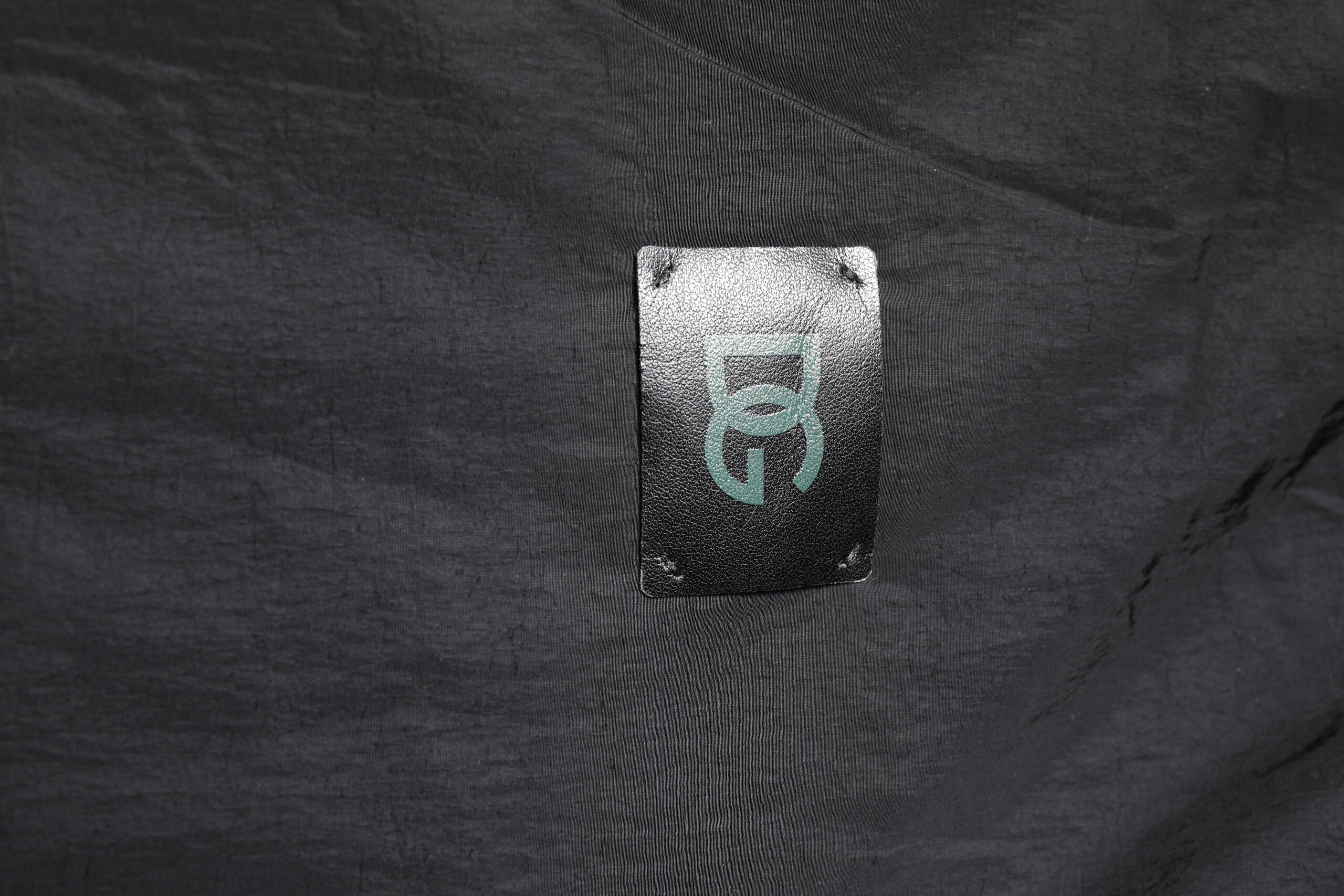 Dolce & Gabbana Schwarze Nylon-Logo-Bomberjacke mit durchgehendem Reißverschluss