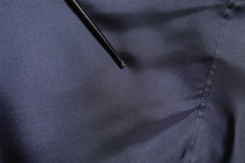 Dolce & Gabbana Dunkelblaues Seidenhemd im Zweireiherlook