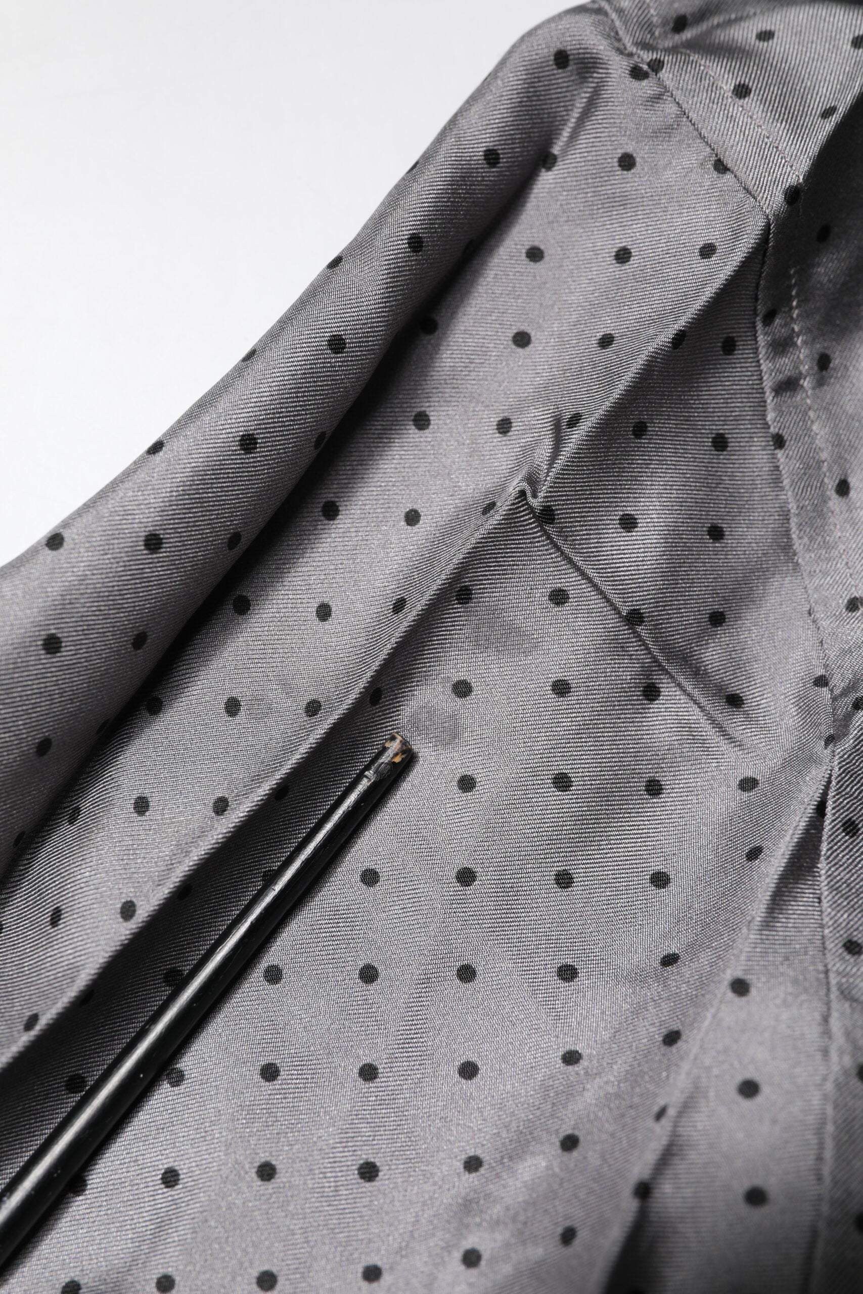 Dolce & Gabbana Graues gepunktetes Seidenhemd mit langen Ärmeln