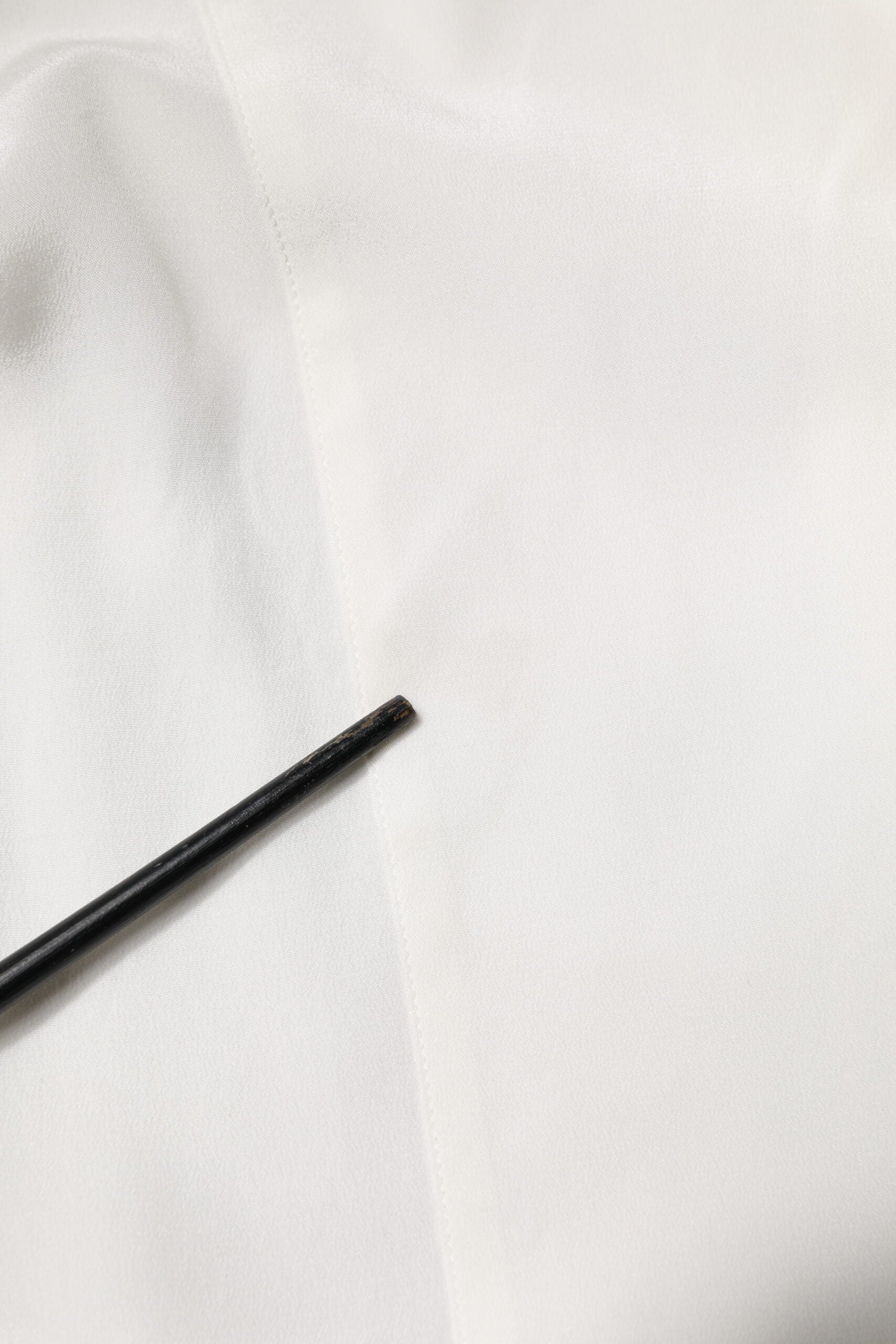 Dolce & Gabbana Weißes Seidenkleid GOLD Formales Hemd mit Kragen