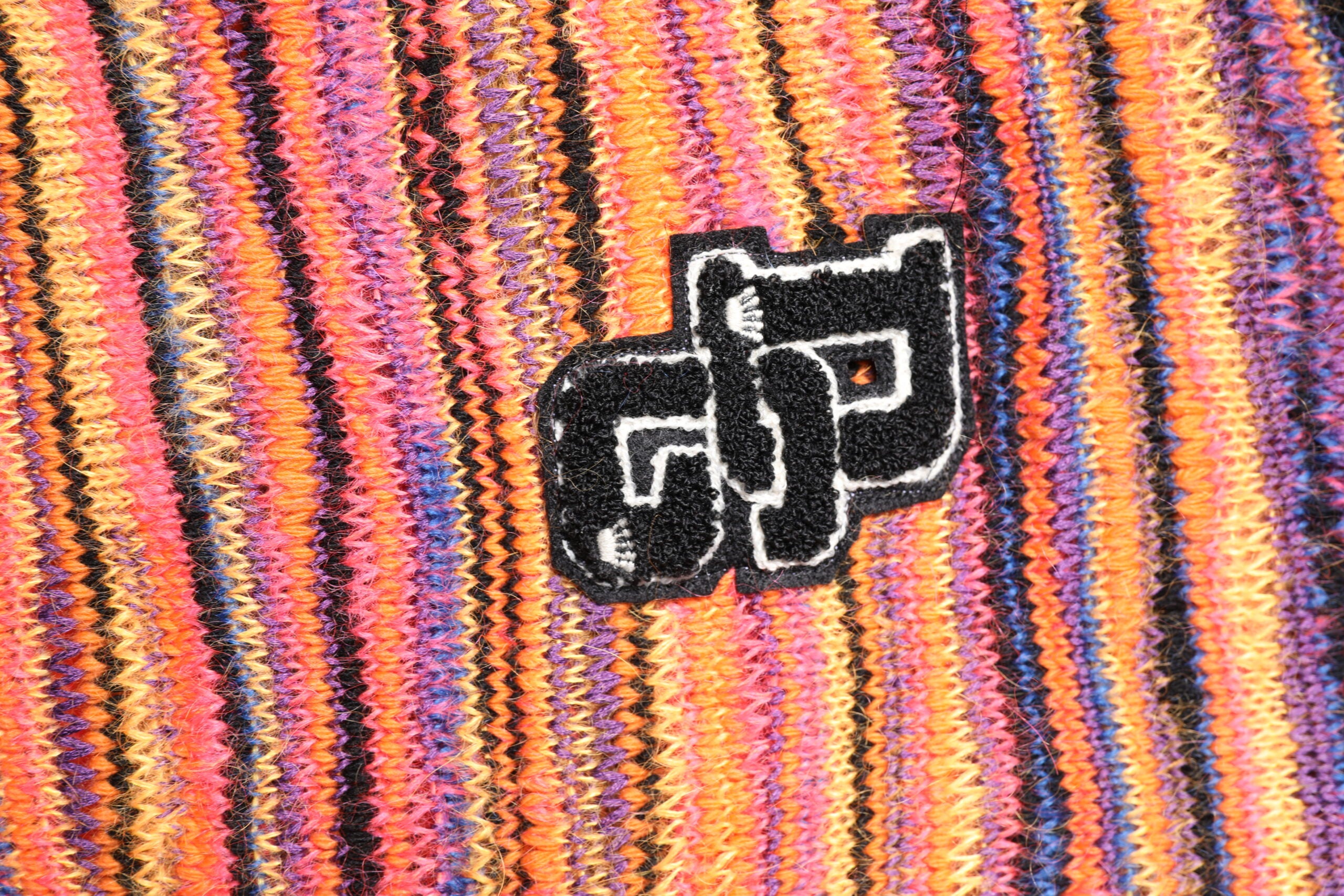 Dolce & Gabbana Mehrfarbiger DGLogo-Strickpullover aus Wolle