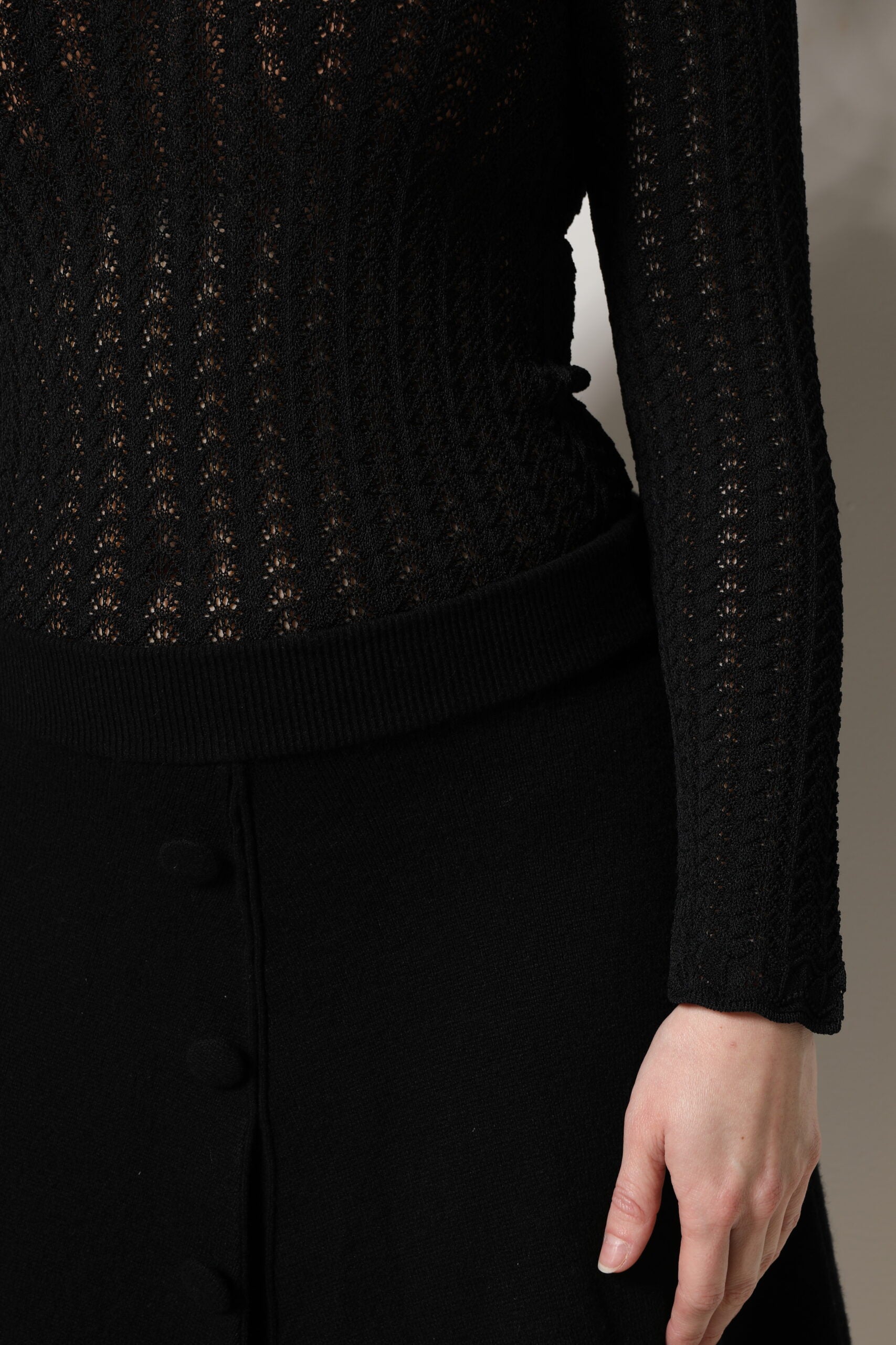 Dolce & Gabbana Schwarzes Midikleid aus Kaschmir mit langen Ärmeln in A-Linie