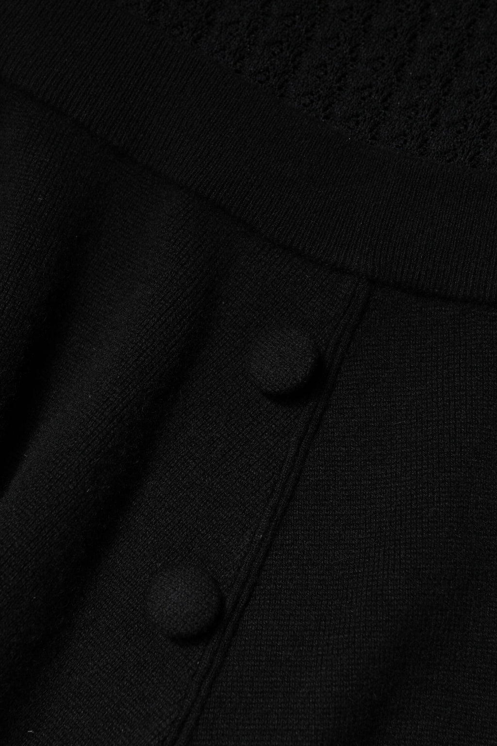 Dolce & Gabbana Schwarzes Midikleid aus Kaschmir mit langen Ärmeln in A-Linie