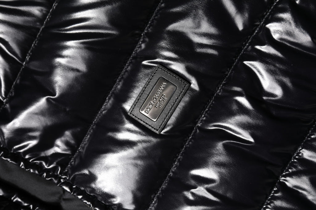Dolce & Gabbana Schwarze Logo-Plakette Full Zip Pufferjacke