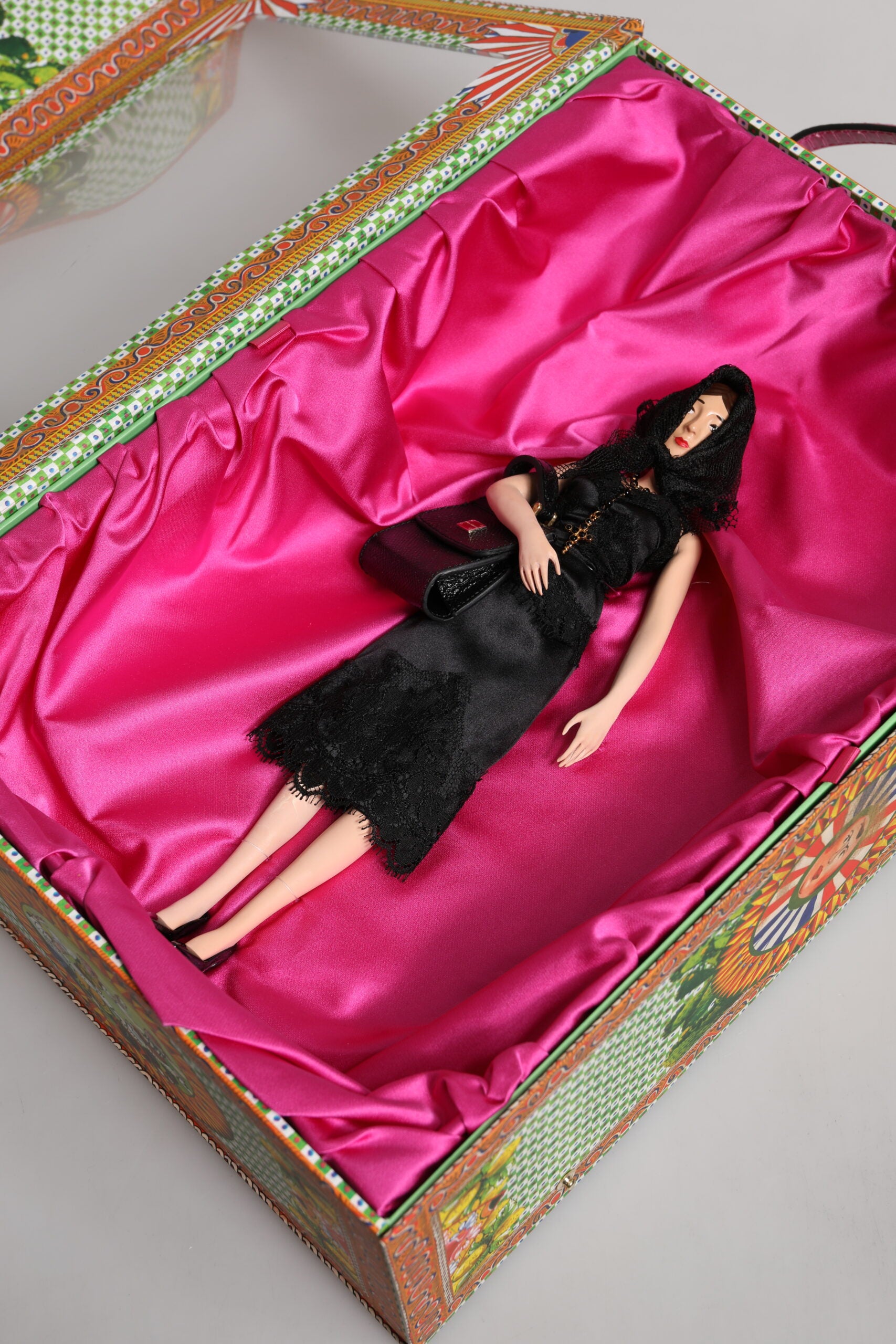 Dolce & Gabbana Schwarzes Kleid Keramik Porzellan Mode Leder Sizilien Puppen