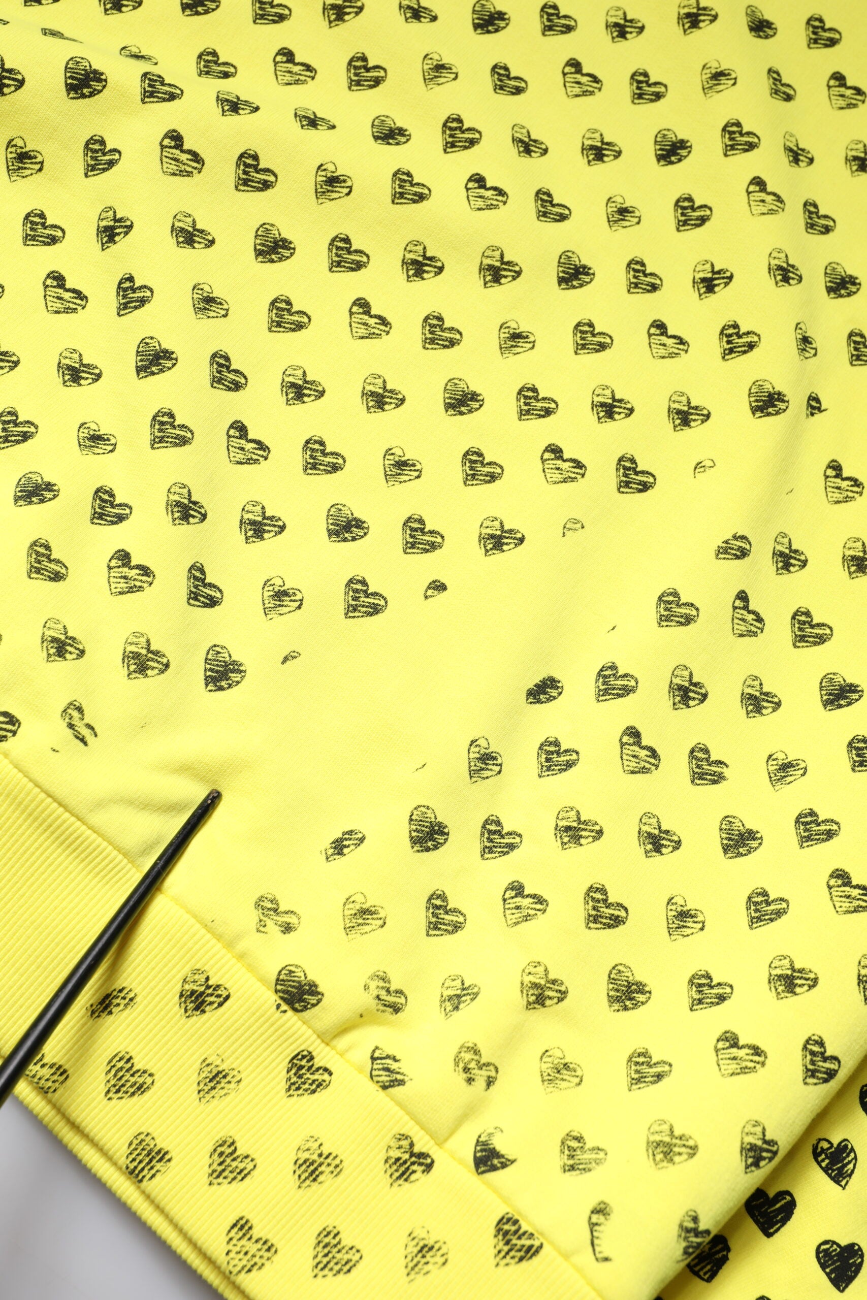 Dolce & Gabbana Gelbes Herz Rundhalsausschnitt Männer Pullover Pullover