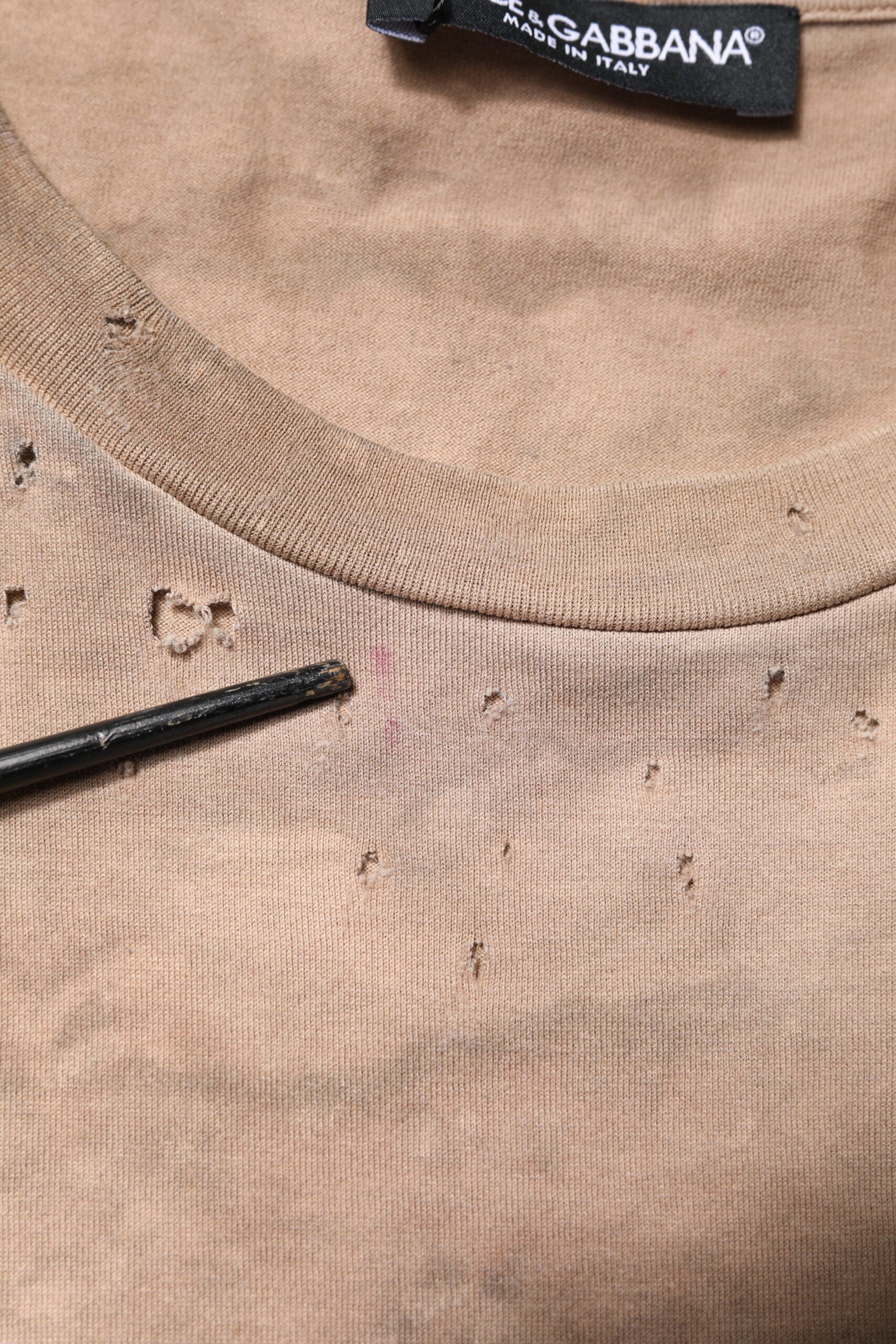 Dolce & Gabbana Beigefarbenes T-Shirt mit Tie-Dye-Logo-Print in Kurzform