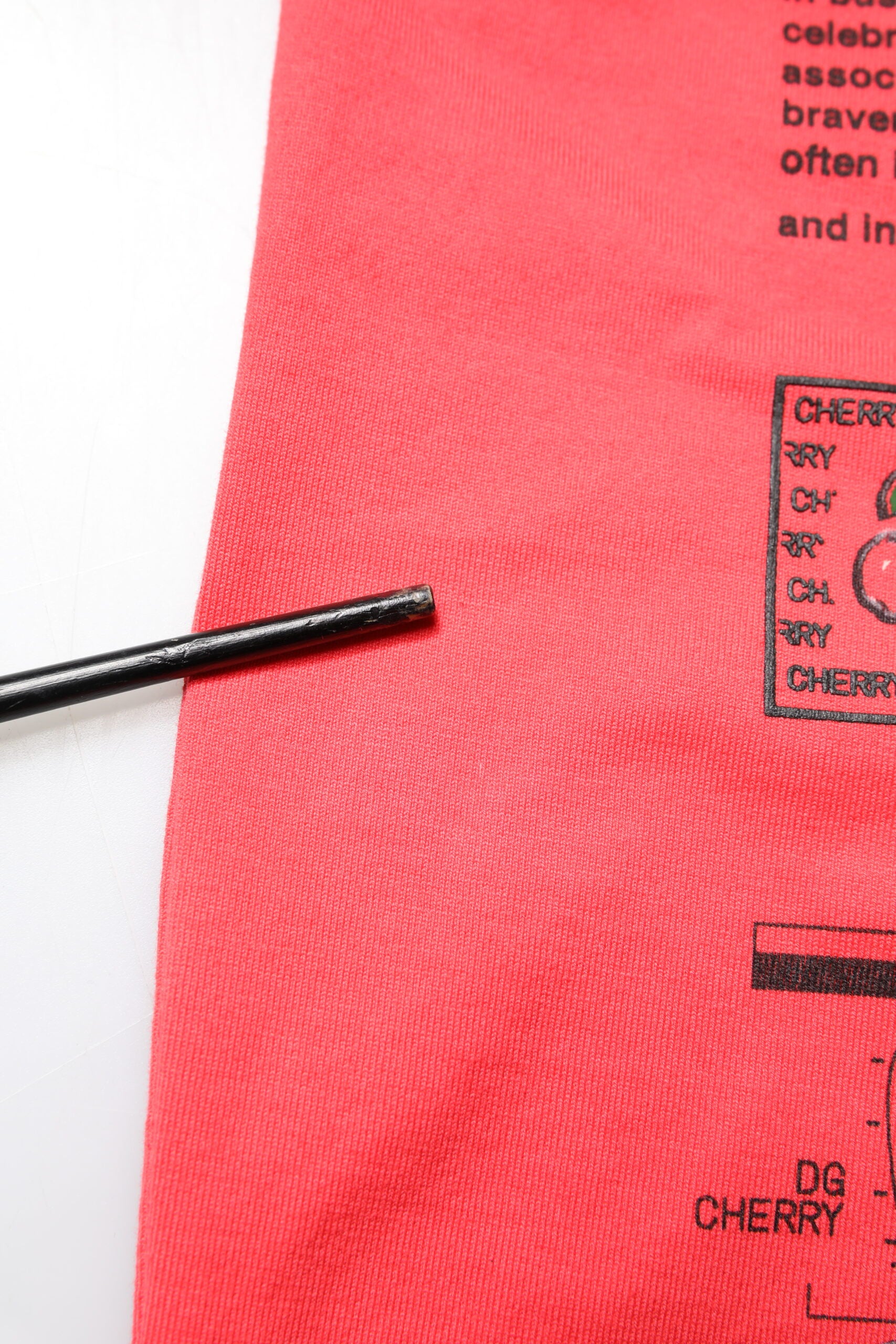 Dolce & Gabbana Rotes T-Shirt mit Rundhalsausschnitt und Schriftzug aus Baumwolle