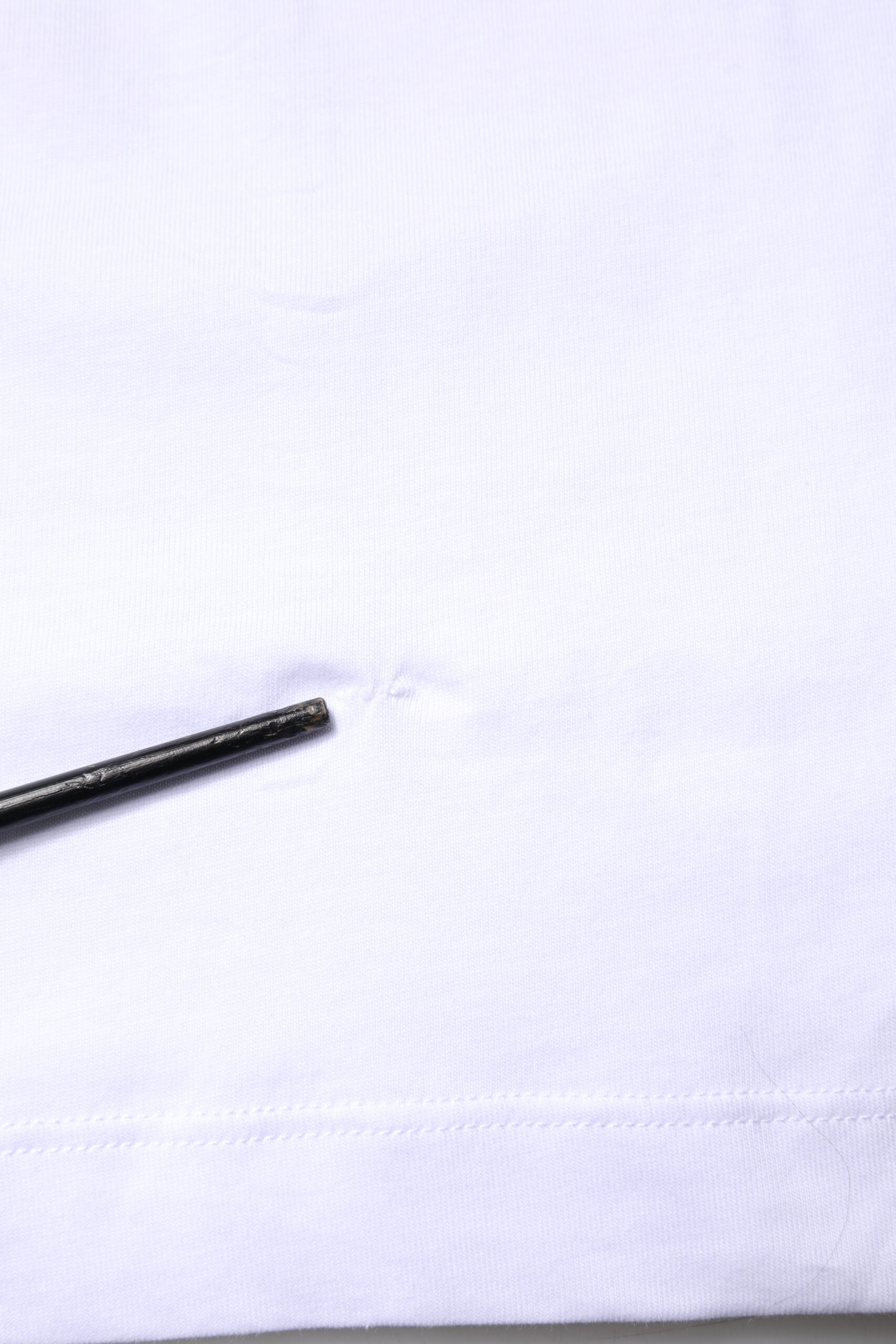 Dolce & Gabbana Weißes T-Shirt mit Rundhalsausschnitt und DG-Stickerei aus Baumwolle