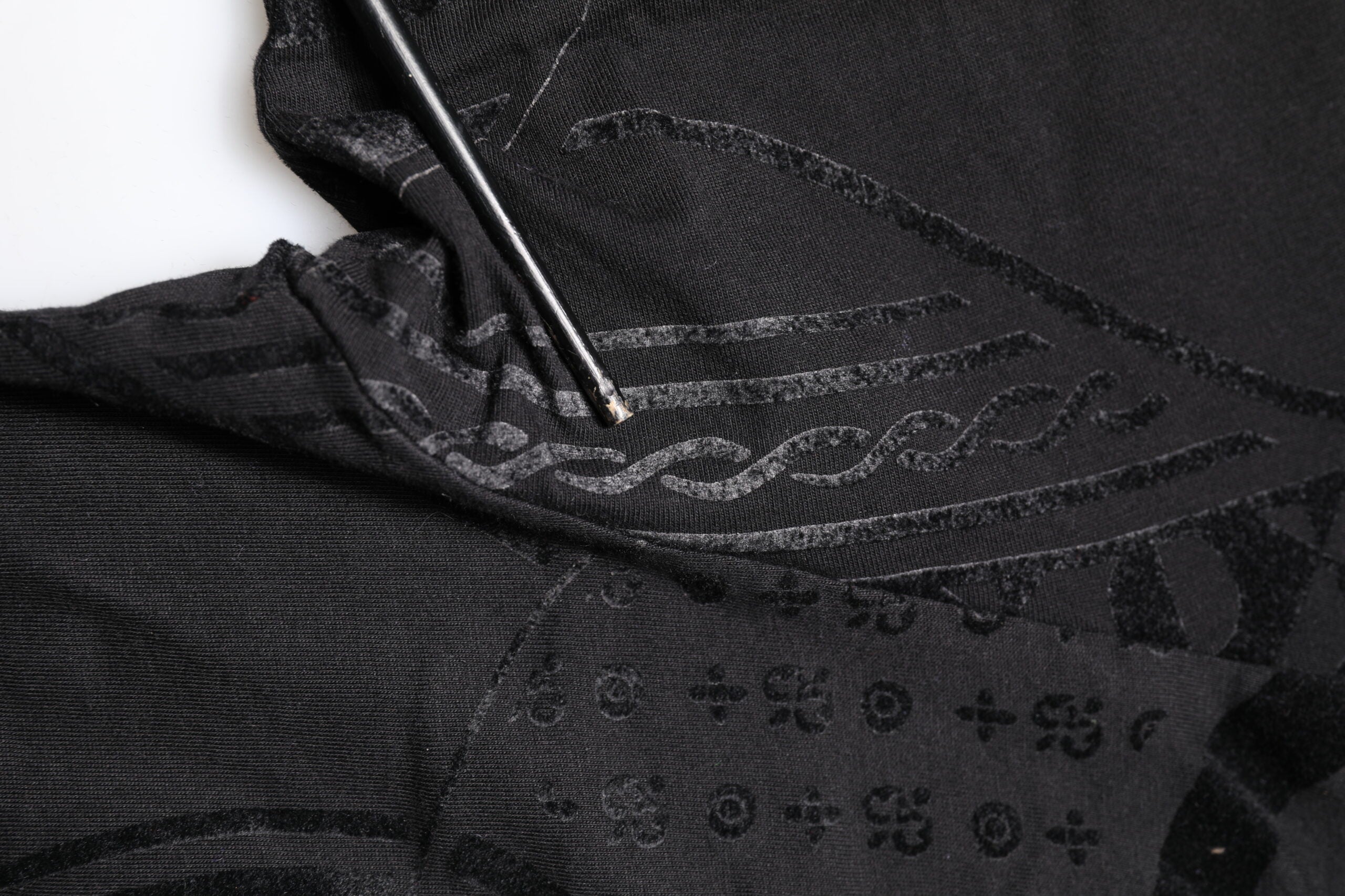 Dolce & Gabbana Schwarzes Baumwoll-Bandana-Logo-T-Shirt mit Rundhalsausschnitt