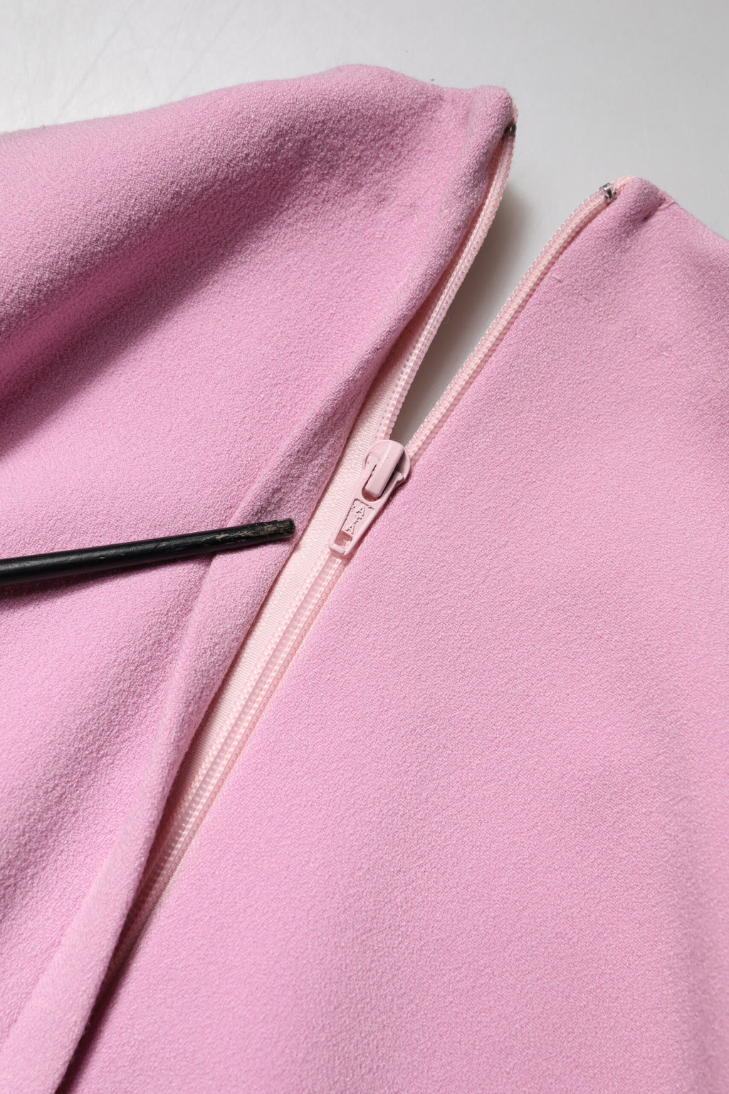 Dolce & Gabbana Rosa Polyester Langärmeliges Etuikleid Minikleid