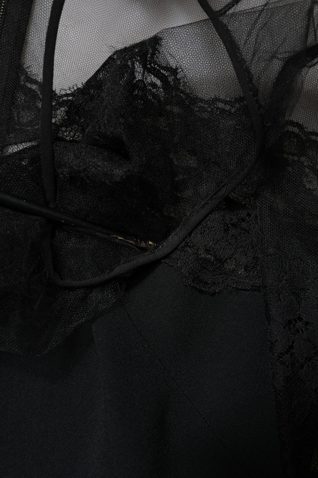 Dolce & Gabbana Schwarzes Midikleid mit Spitzenbesatz aus Nylon und Tüll