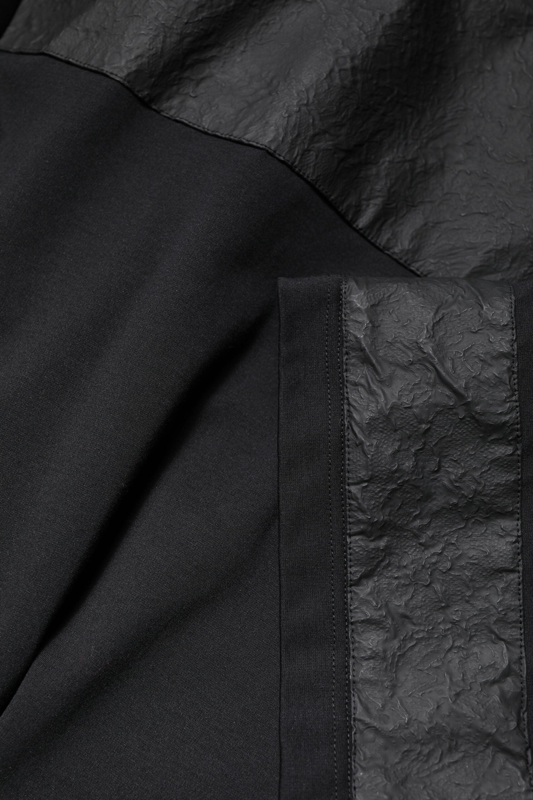 Dolce & Gabbana Schwarzes Baumwoll-T-Shirt mit kurzen Ärmeln und V-Ausschnitt