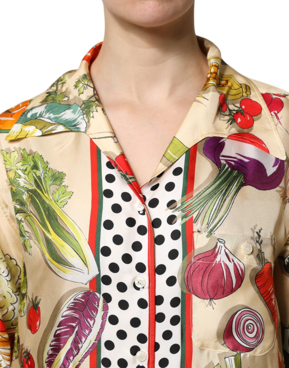 Dolce & Gabbana Seidentop mit langen Ärmeln und mehrfarbigem Gemüseprint