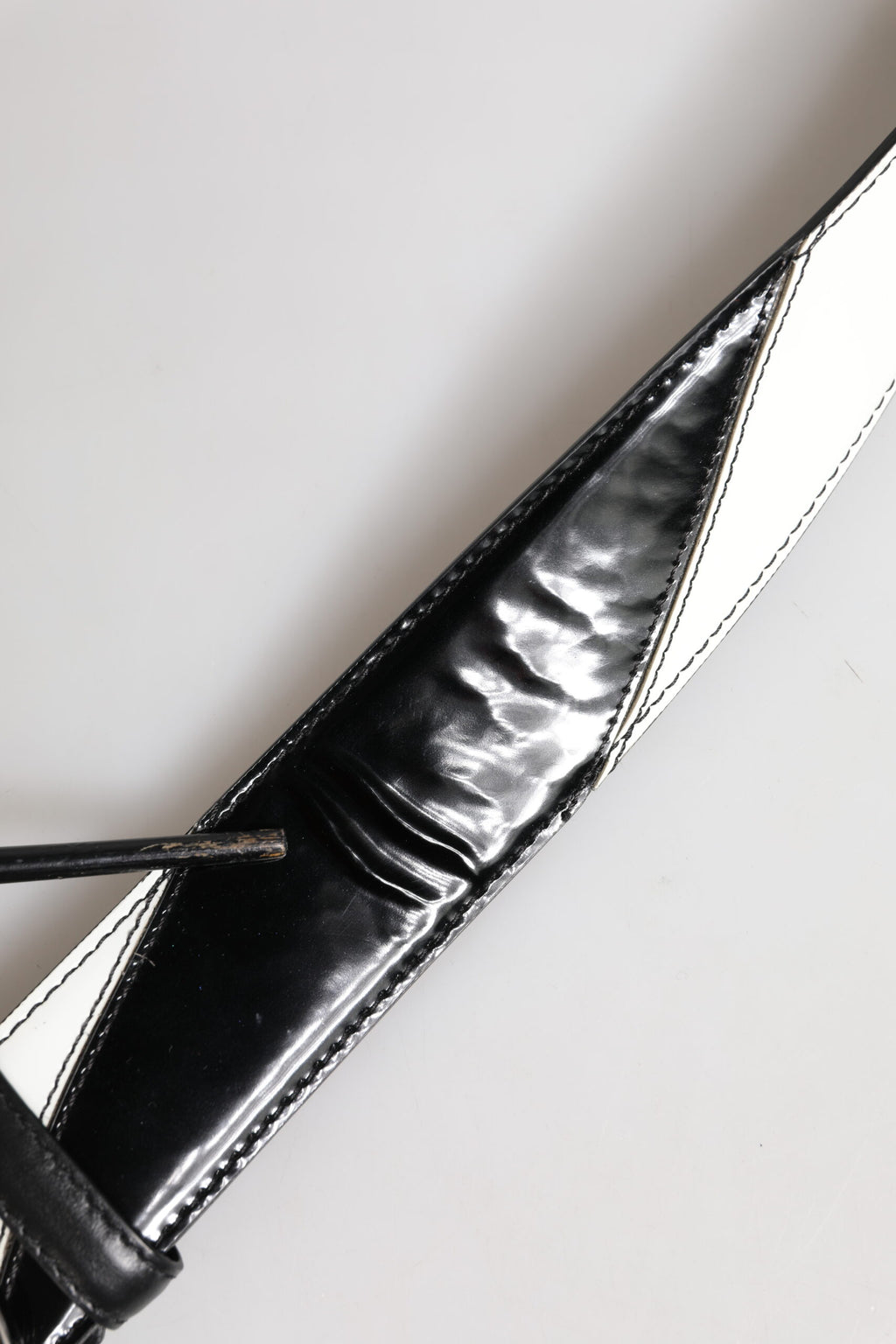Dolce & Gabbana Schwarzes weißes Leder DG Metallschnalle Gürtel