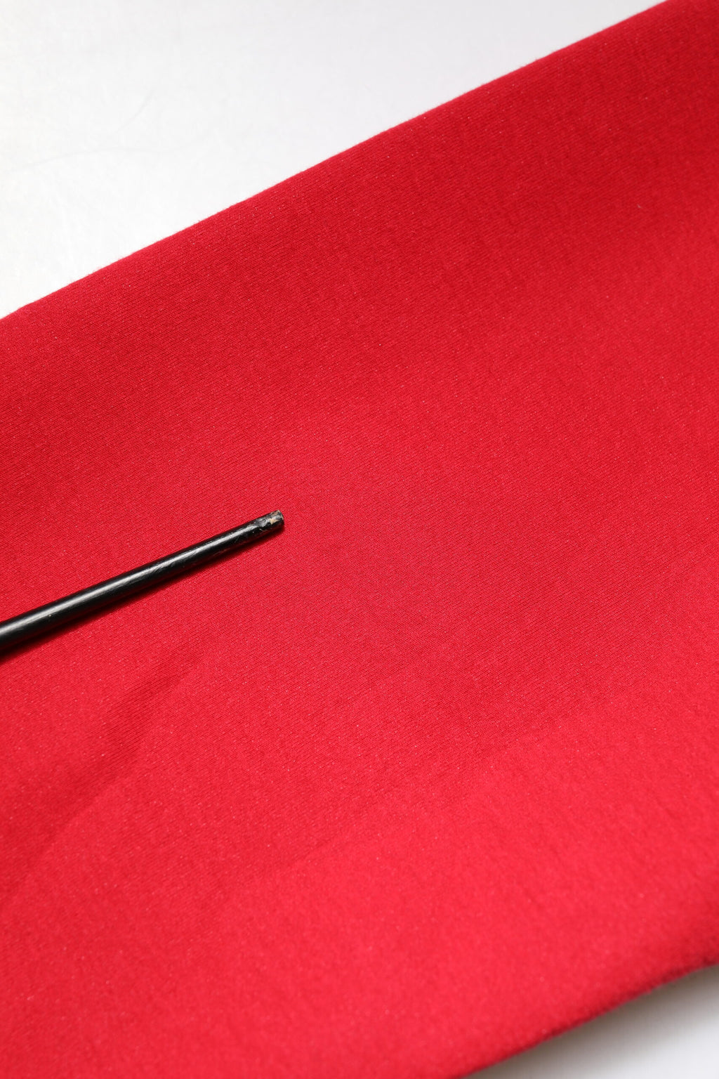 Dolce & Gabbana Roter Rundhalspullover aus Baumwolle mit Logo-Prägung