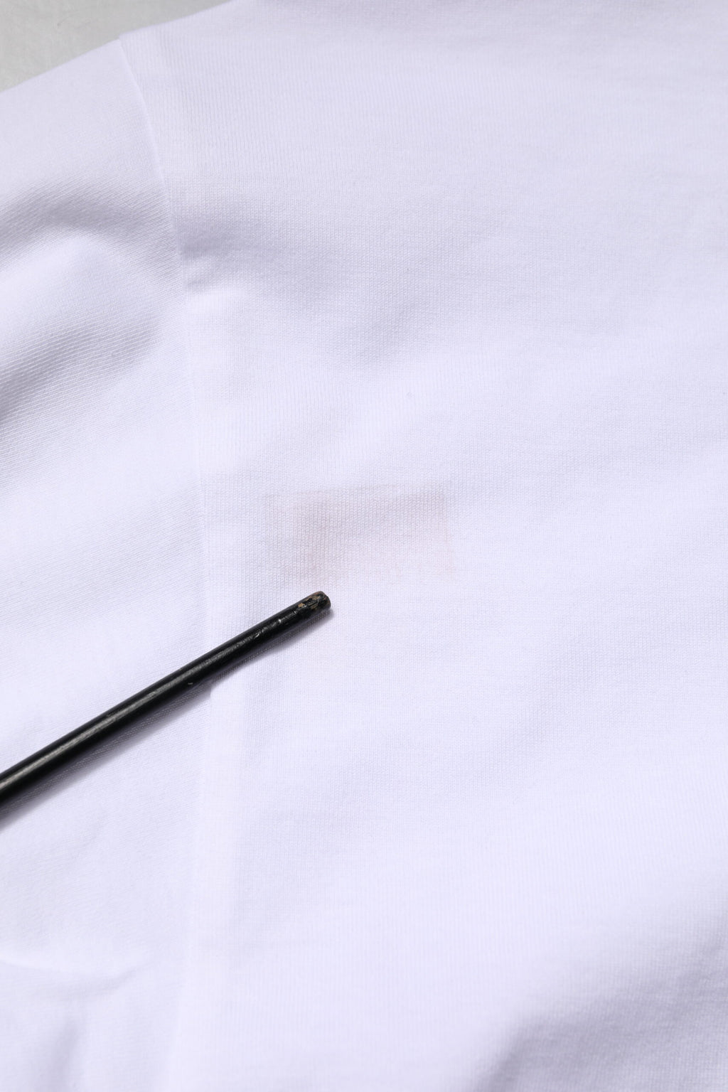 Dolce & Gabbana Weißes T-Shirt mit Rundhalsausschnitt und Logodruck aus Baumwolle