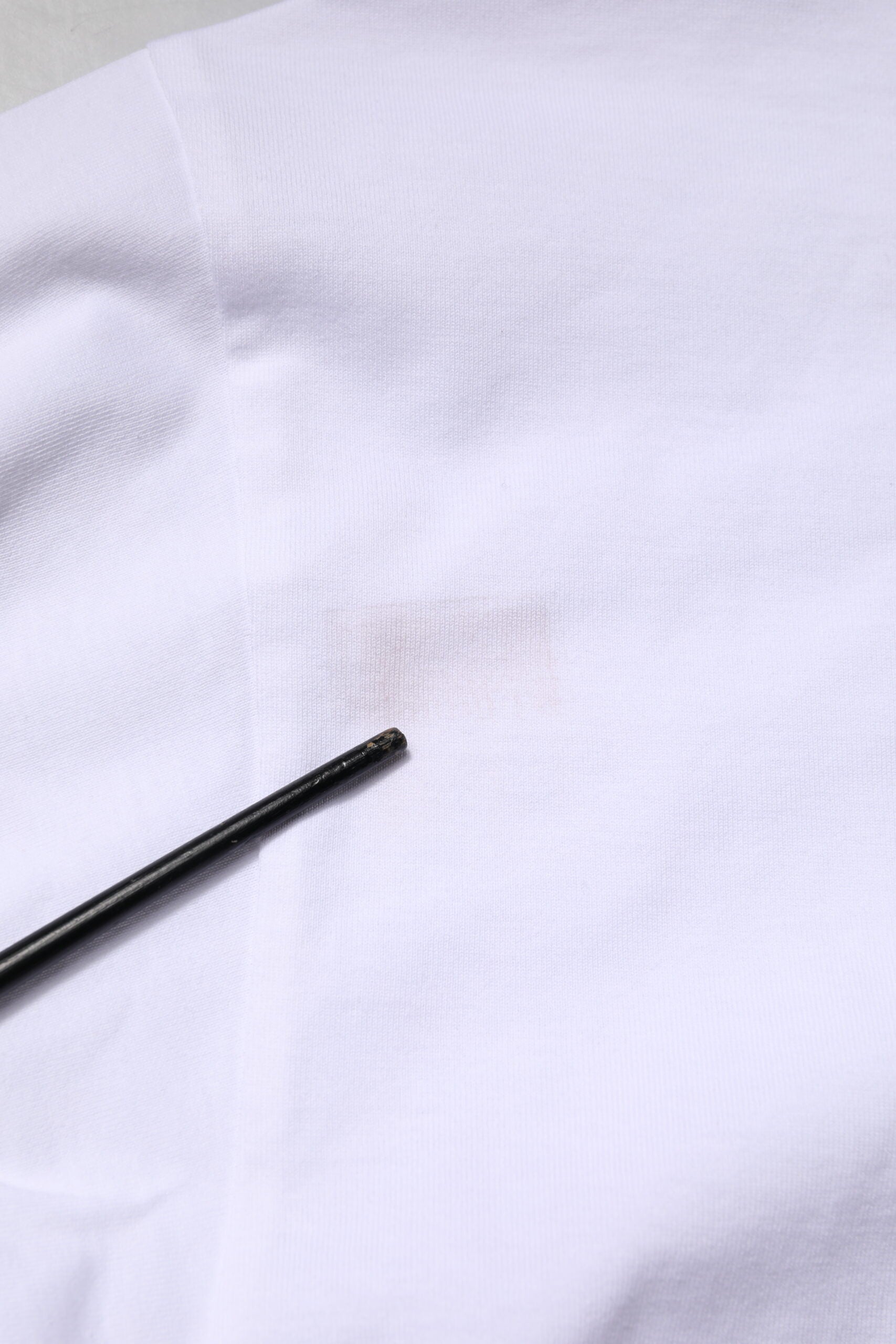 Dolce & Gabbana Weißes T-Shirt mit Rundhalsausschnitt und Logodruck aus Baumwolle