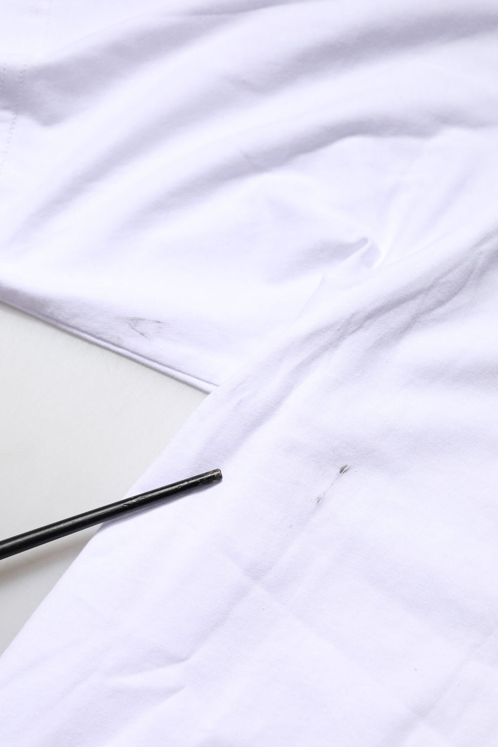 Dolce & Gabbana Weißes T-Shirt mit Rundhalsausschnitt und Logodruck aus Baumwolle