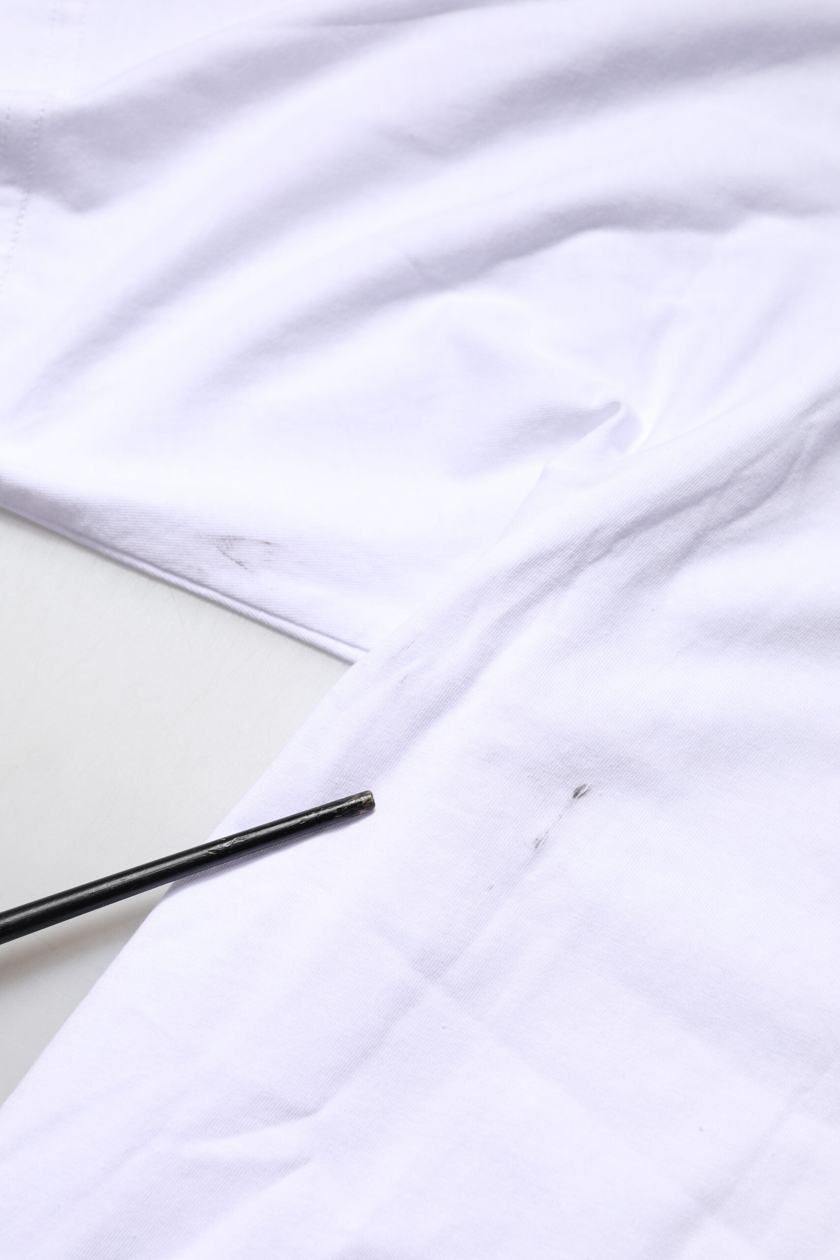 Dolce & Gabbana Weißes T-Shirt mit Rundhalsausschnitt und Logodruck aus Baumwolle