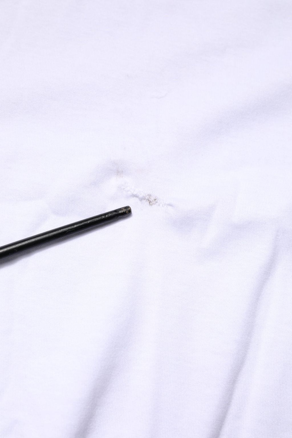 Dolce & Gabbana Weißes Baumwoll-T-Shirt mit DG-Kronen-Stickerei