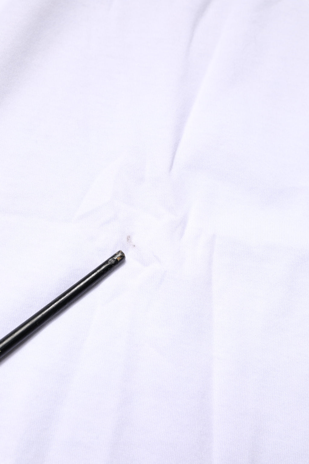 Dolce & Gabbana Weißes Baumwoll-T-Shirt mit DG-Kronen-Stickerei