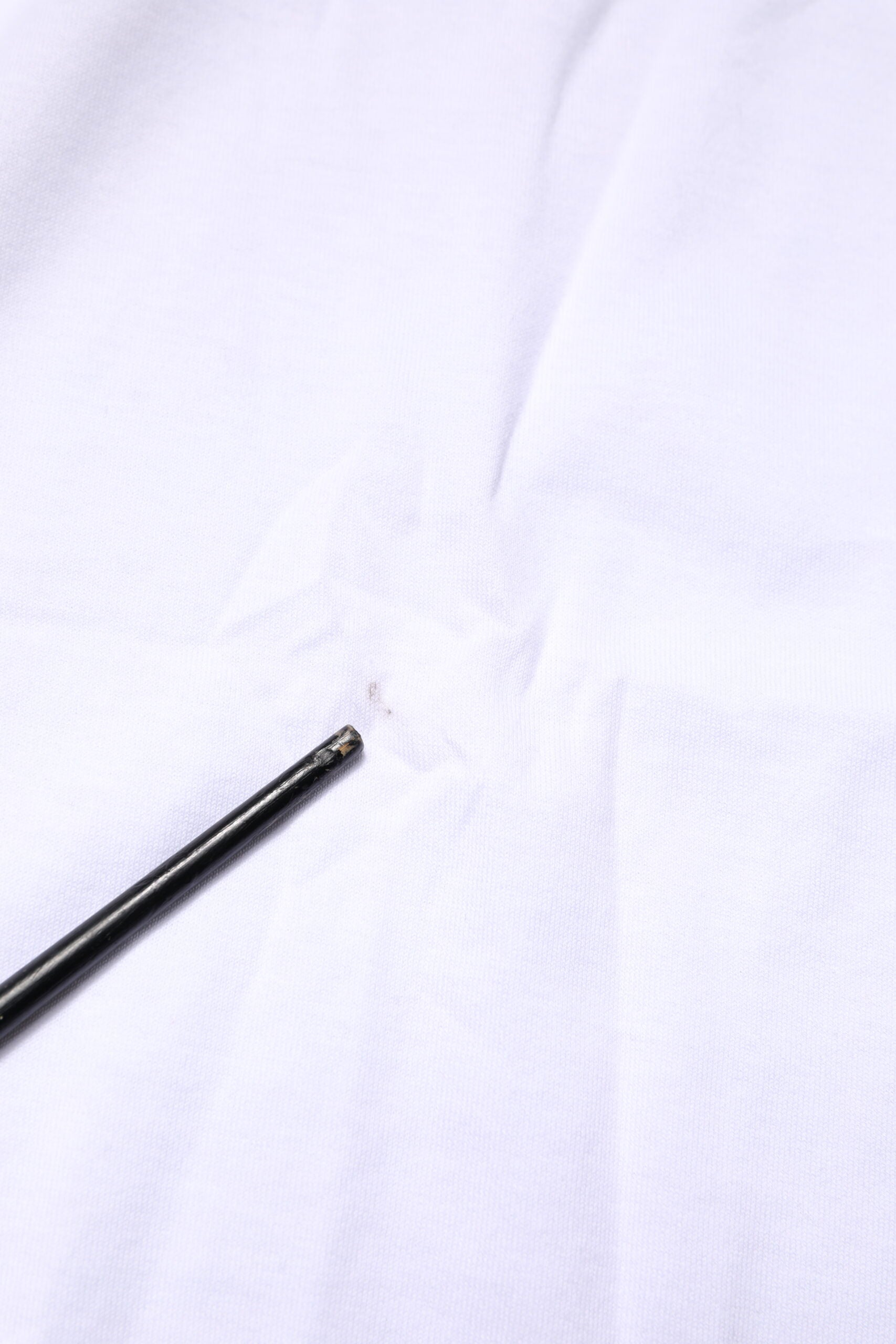 Dolce & Gabbana Weißes Baumwoll-T-Shirt mit DG-Kronen-Stickerei